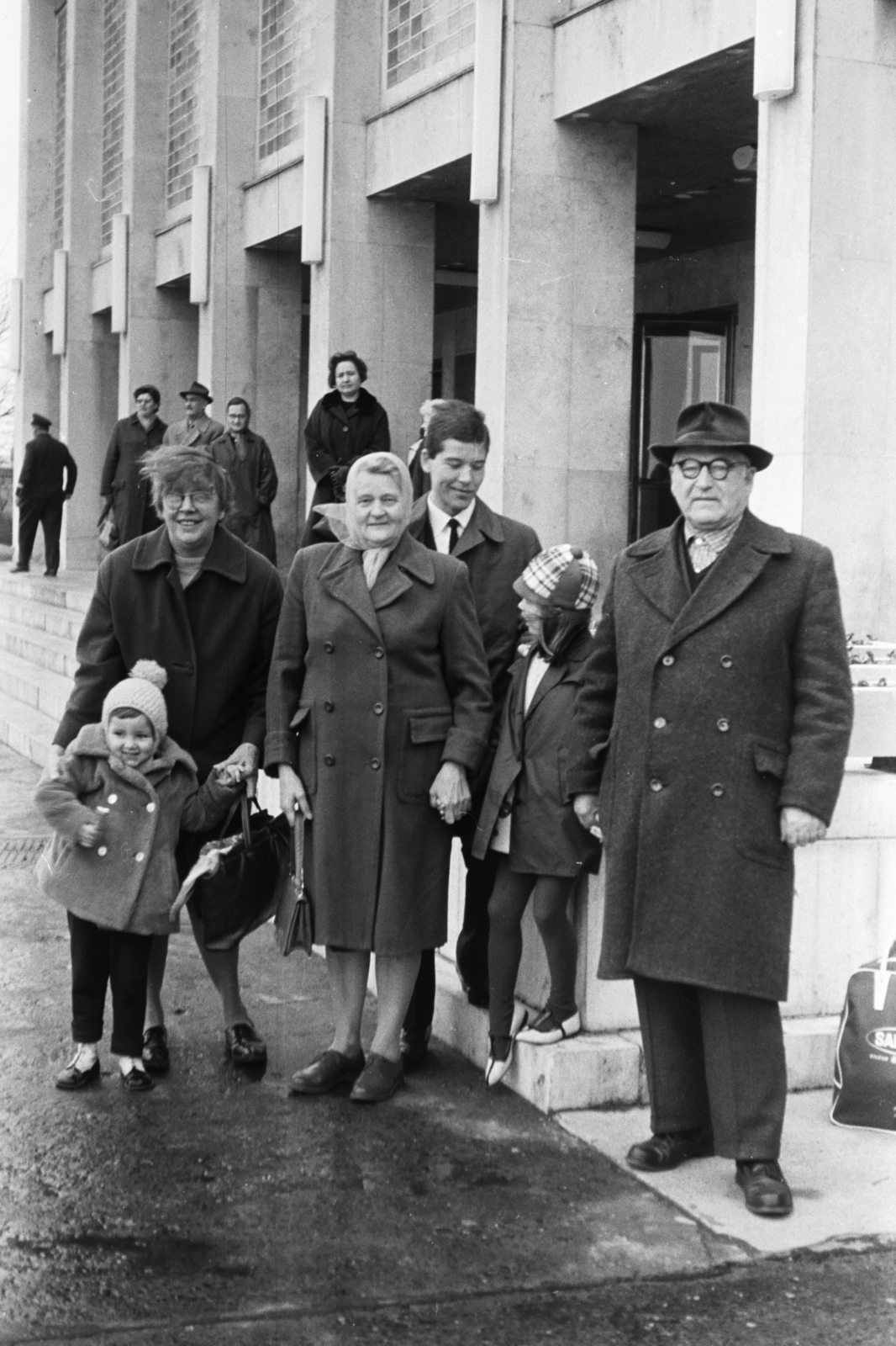 Hungary, Ferihegy (now - Ferenc Liszt) International Airport, Budapest XVIII., 1969, Chuckyeager tumblr, Budapest, Fortepan #175808