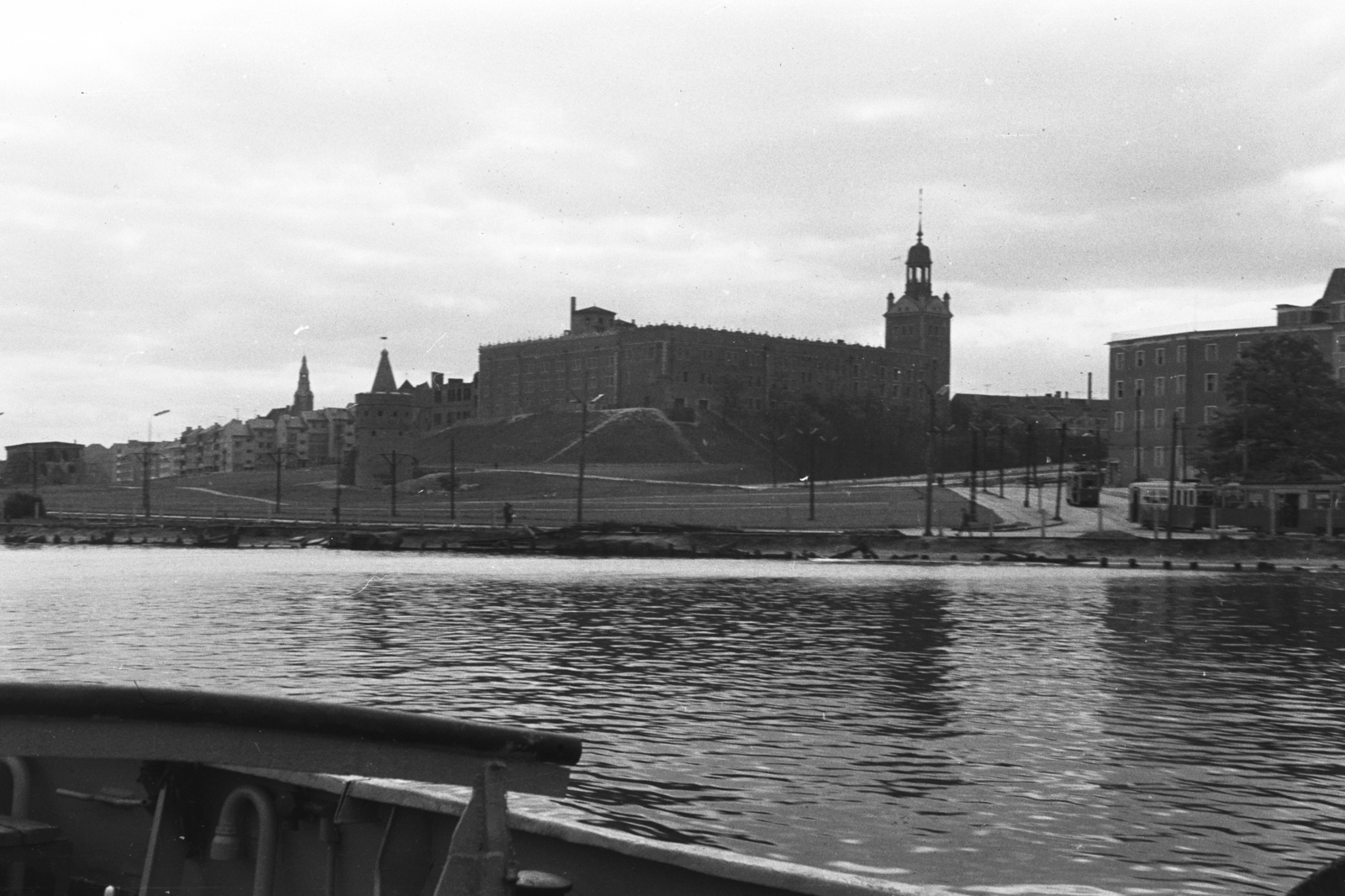 Poland, Szczecin, a Pomerániai Hercegség Vára az Odera folyóról nézve., 1963, Chuckyeager tumblr, Fortepan #175837