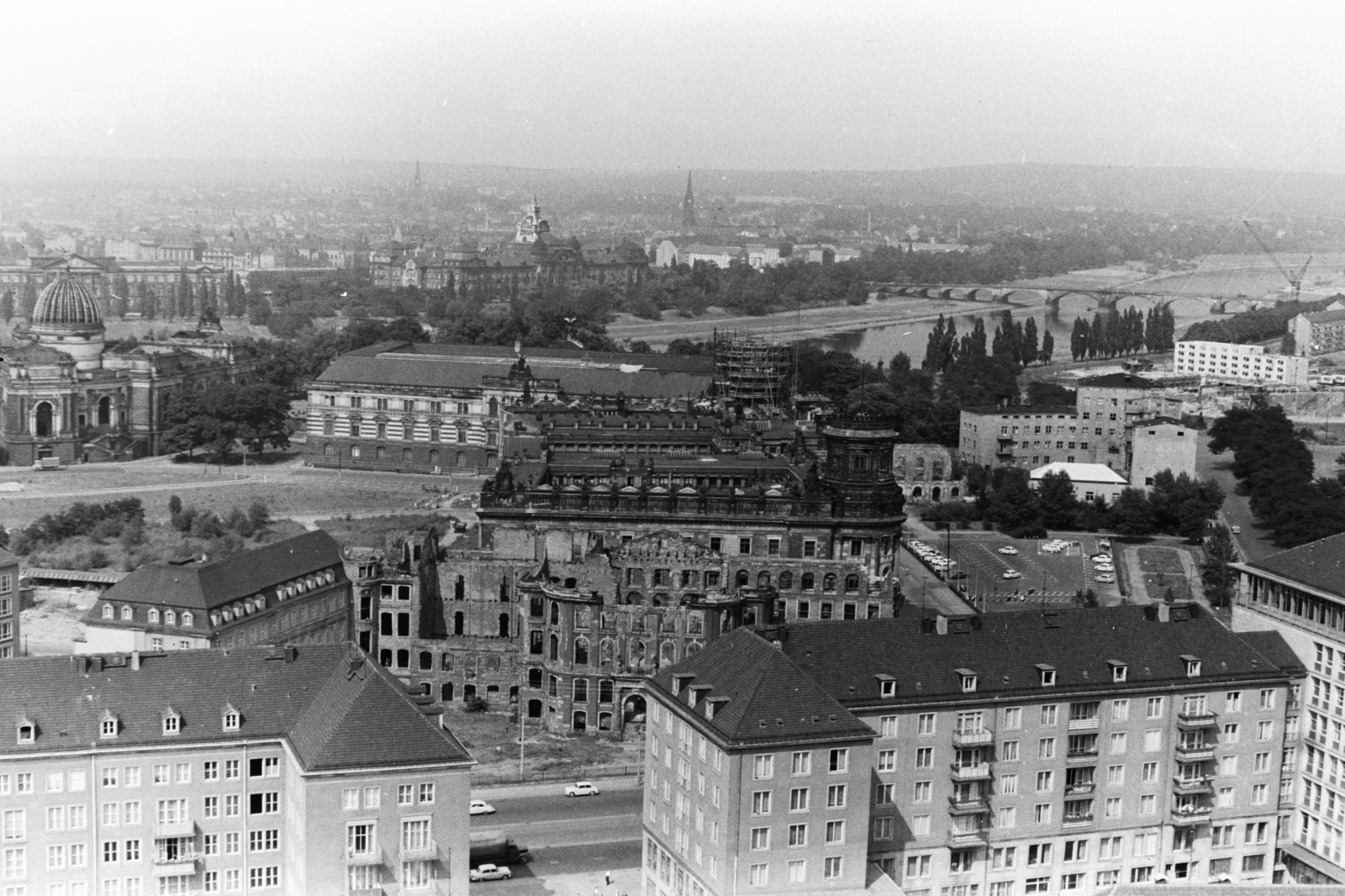 Németország, Drezda, kilátás a Városháza tornyából az Albertbrücke felé., 1963, Chuckyeager tumblr, NDK, Fortepan #175872