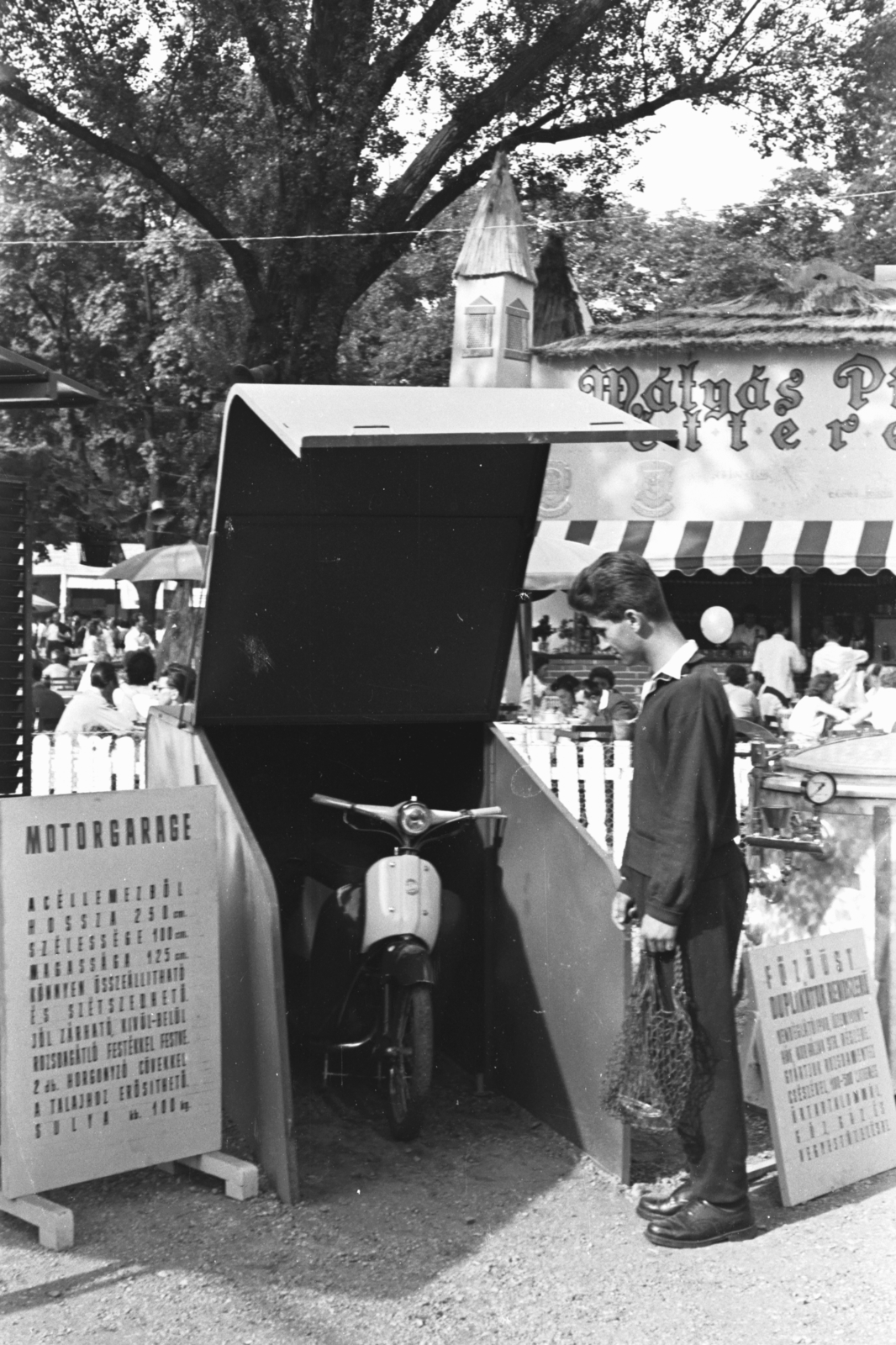 Hungary, Budapest XIV., 1957, Chuckyeager tumblr, Budapest, ad, garage, motorcycle, Fortepan #175905