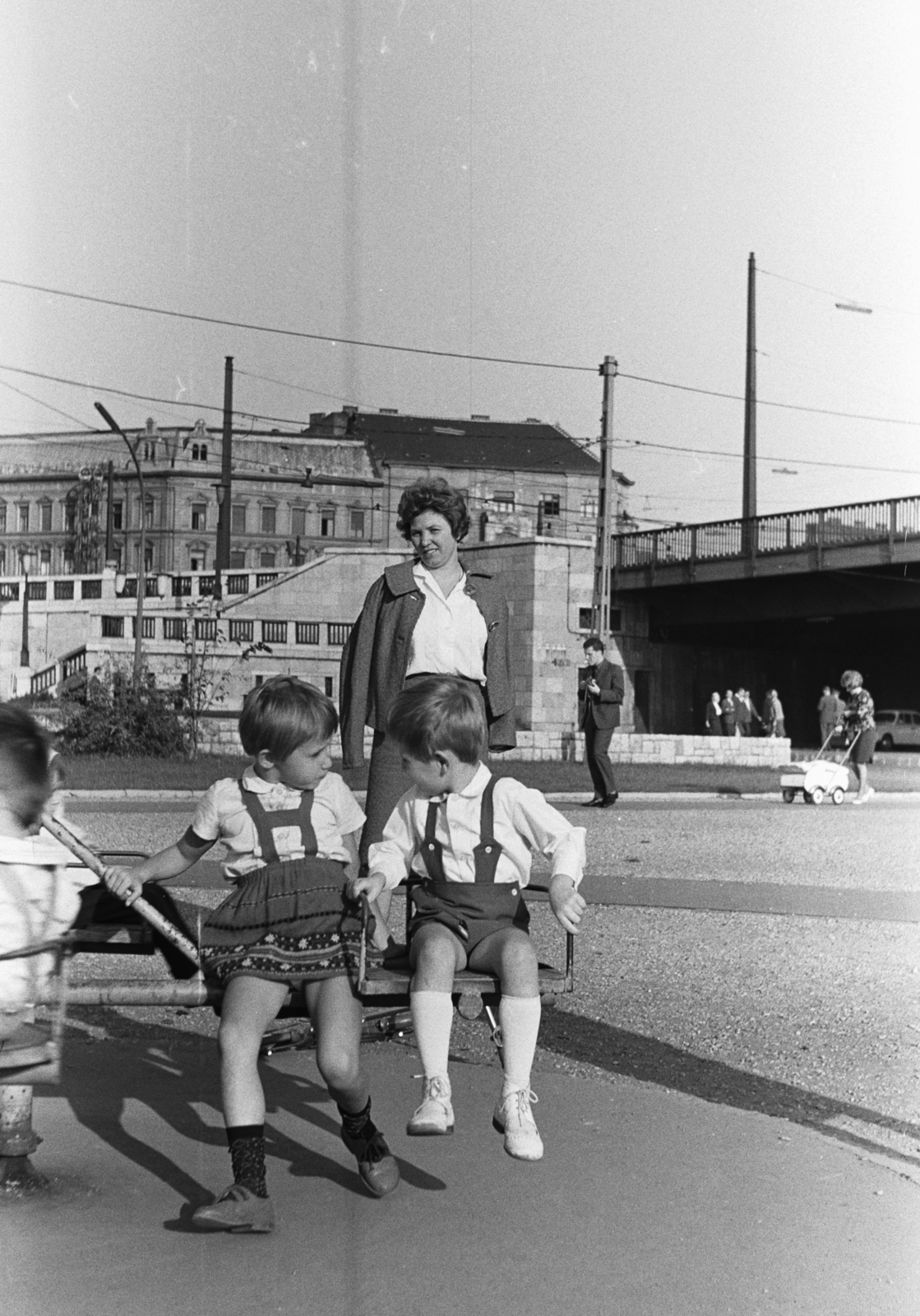 Hungary, Budapest IX., a mai Nehru part a Boráros tér és a Petőfi híd pesti hídfője felé nézve., 1967, Chuckyeager tumblr, Budapest, Fortepan #175954