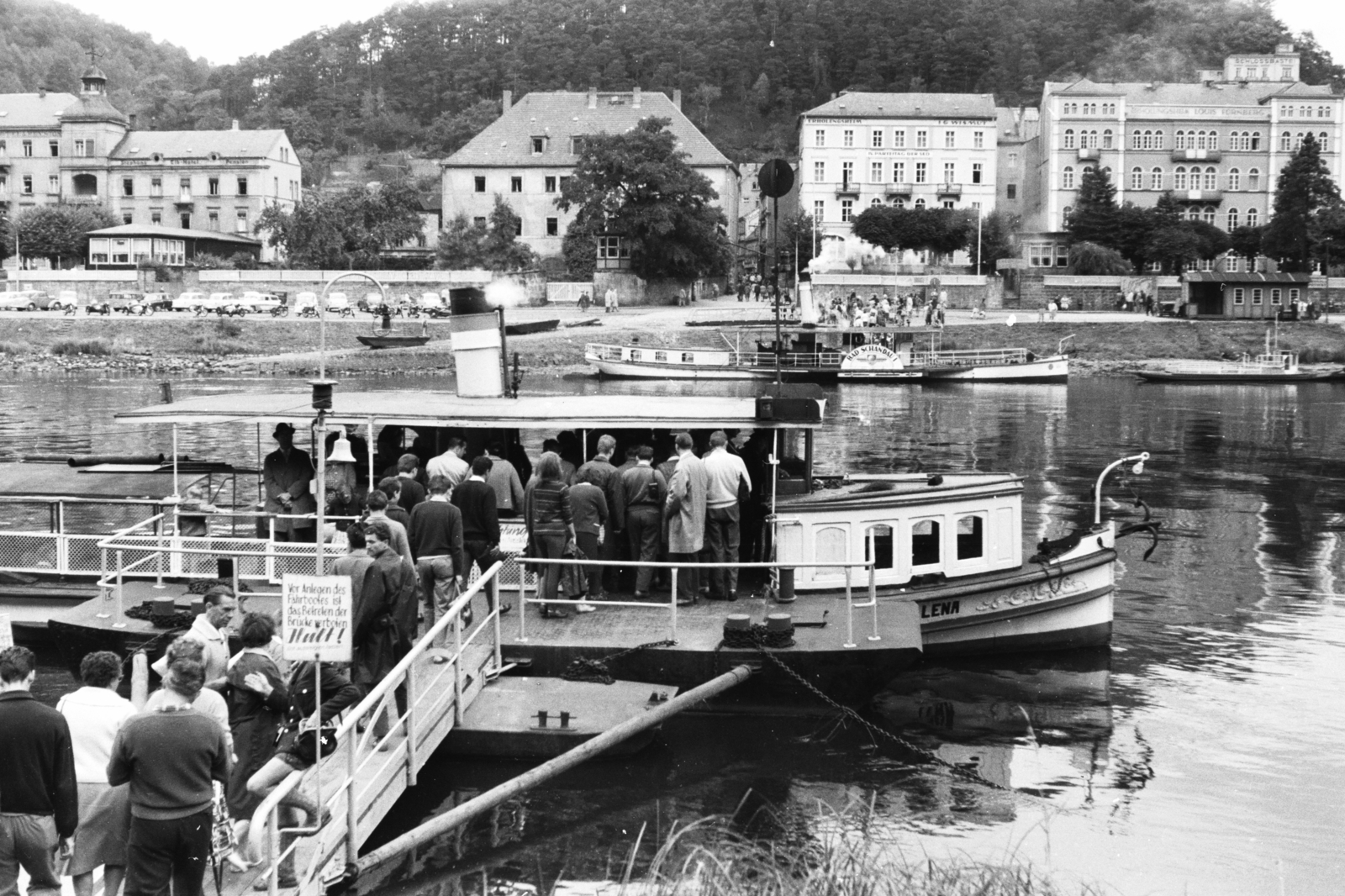 Németország, Bad Schandau, a város látképe, előtérben az Elba., 1963, Chuckyeager tumblr, NDK, Fortepan #175993