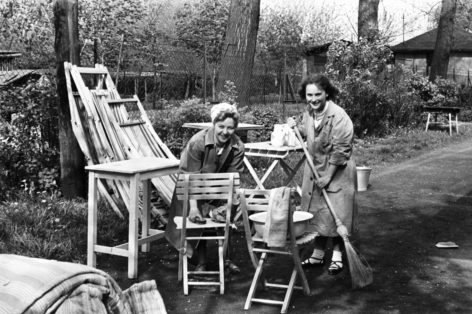 1962, Chuckyeager tumblr, deck chair, overall, Fortepan #176070
