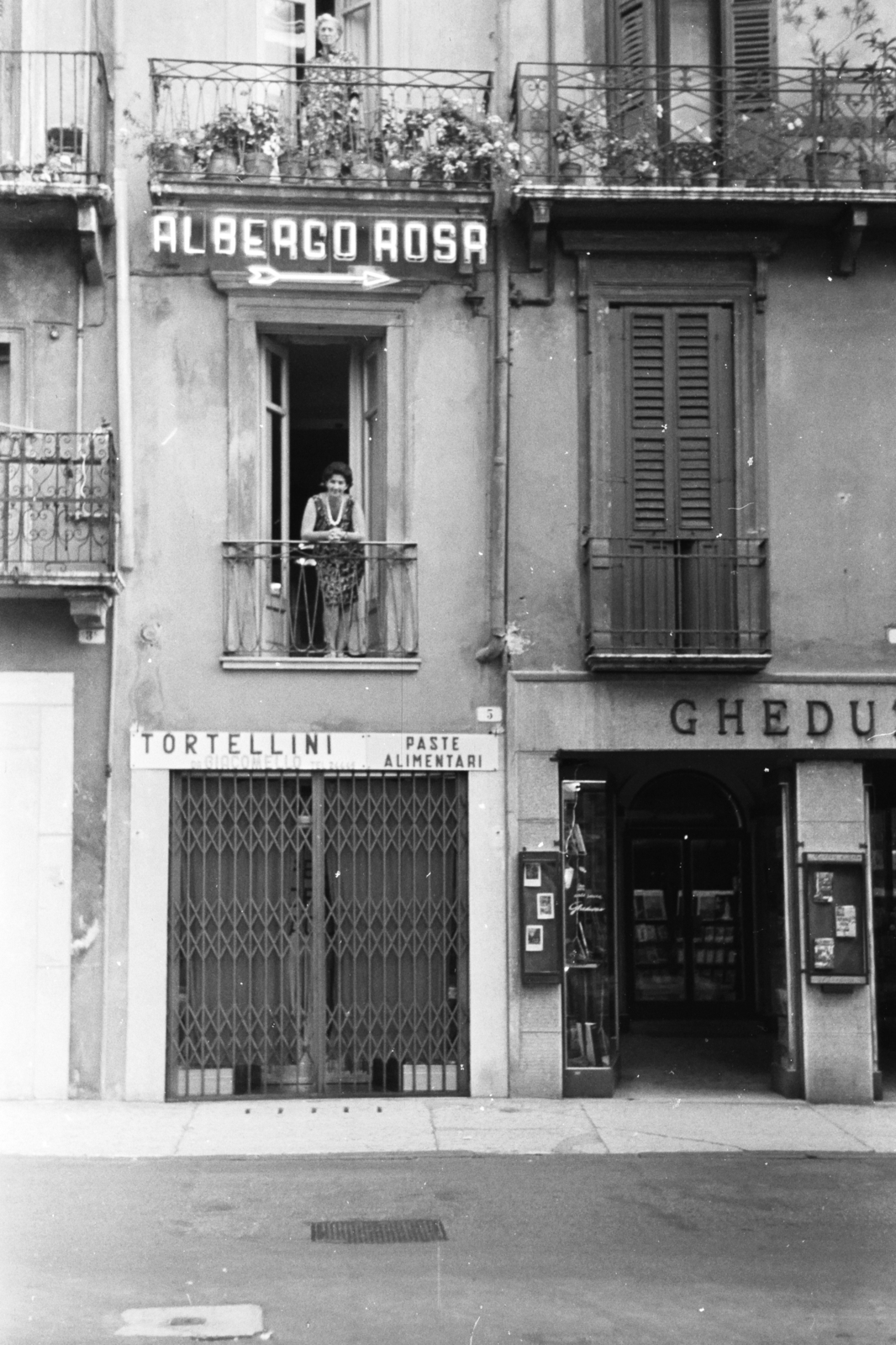 Italy, Verona, középen a Corso Sant'Anastasia 5., 1963, Chuckyeager tumblr, Fortepan #176169