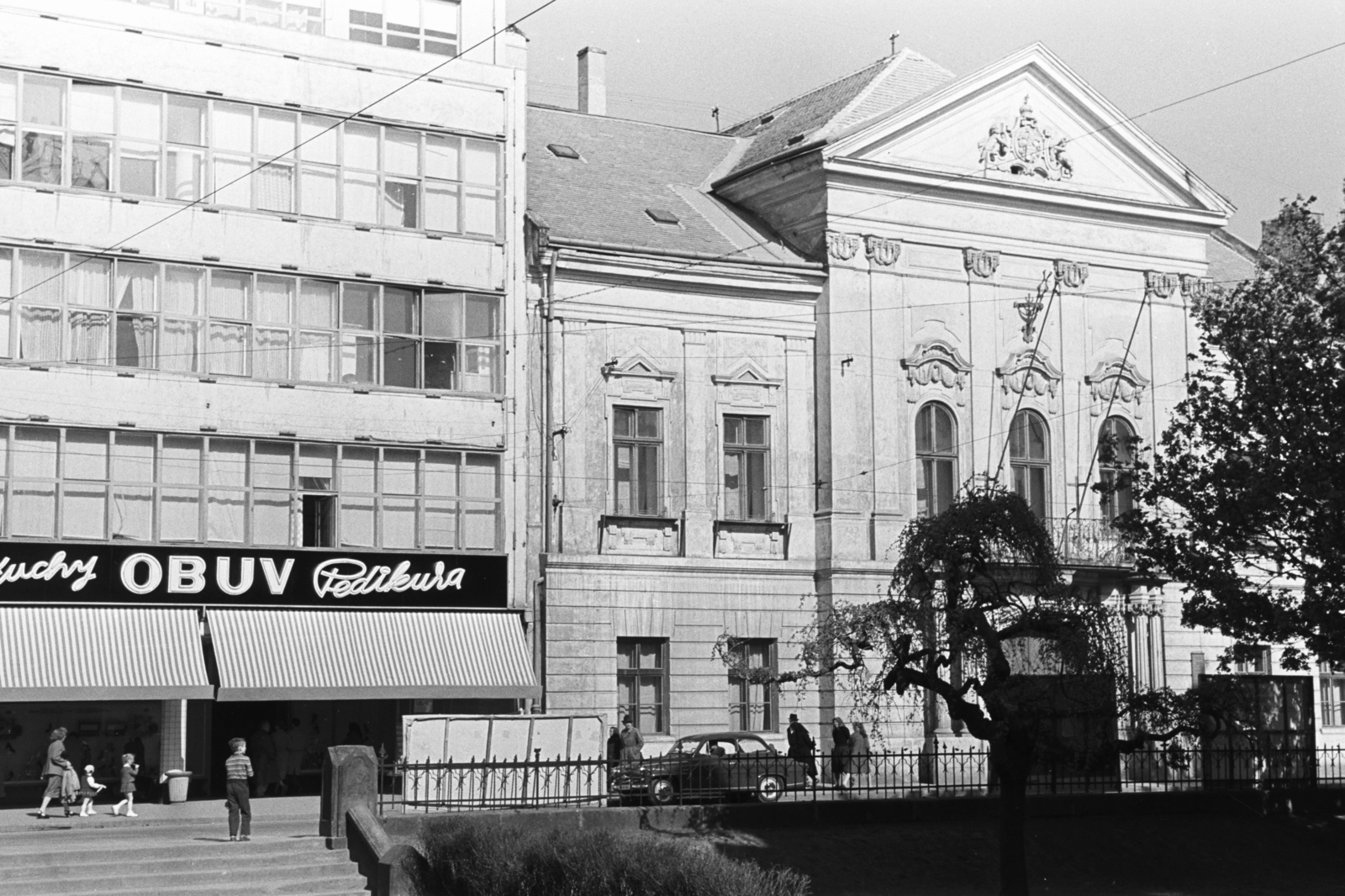 Slovakia, Košice, Leninova ulica (később Fő utca, ulica Hlavná)., 1960, Chuckyeager tumblr, János Langer-design, Fortepan #176327