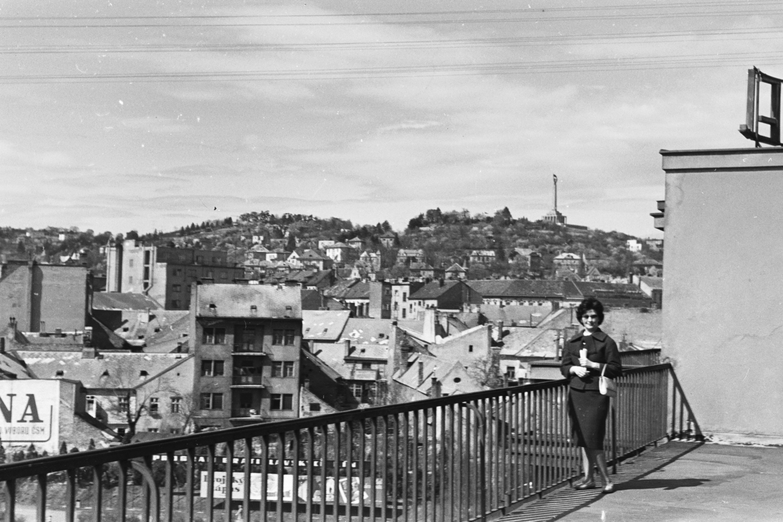 Slovakia, Bratislava, Posta utca (ulica Poštová) 1., a Palace hotel tetőterasza, jobbra a távolban a Slavín-emlékmű., 1960, Chuckyeager tumblr, Czechoslovakia, picture, Fortepan #176343