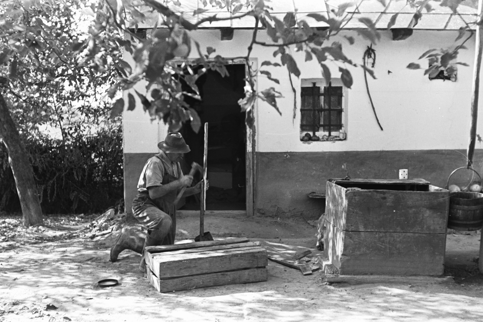 1961, Chuckyeager tumblr, man, village, Fortepan #176356