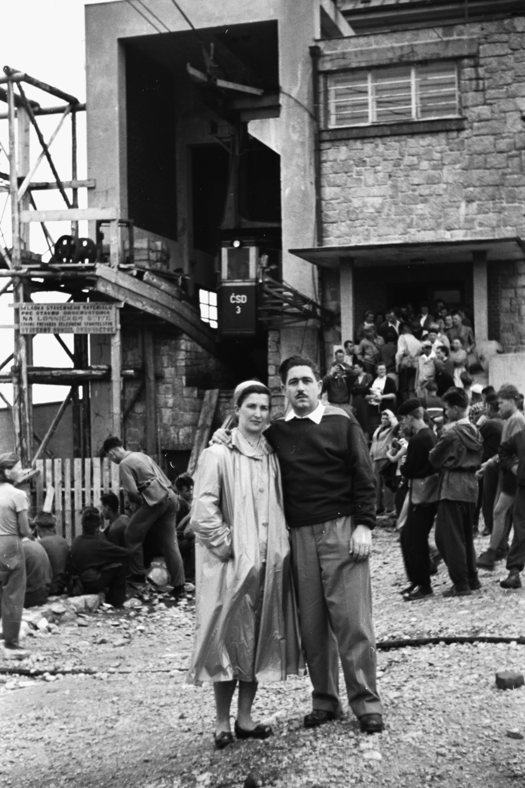 Slovakia, High Tatras, Kőpataki-tó, a Lomnici-csúcsra vivő lanovka alsó állomása., 1961, Chuckyeager tumblr, Fortepan #176370