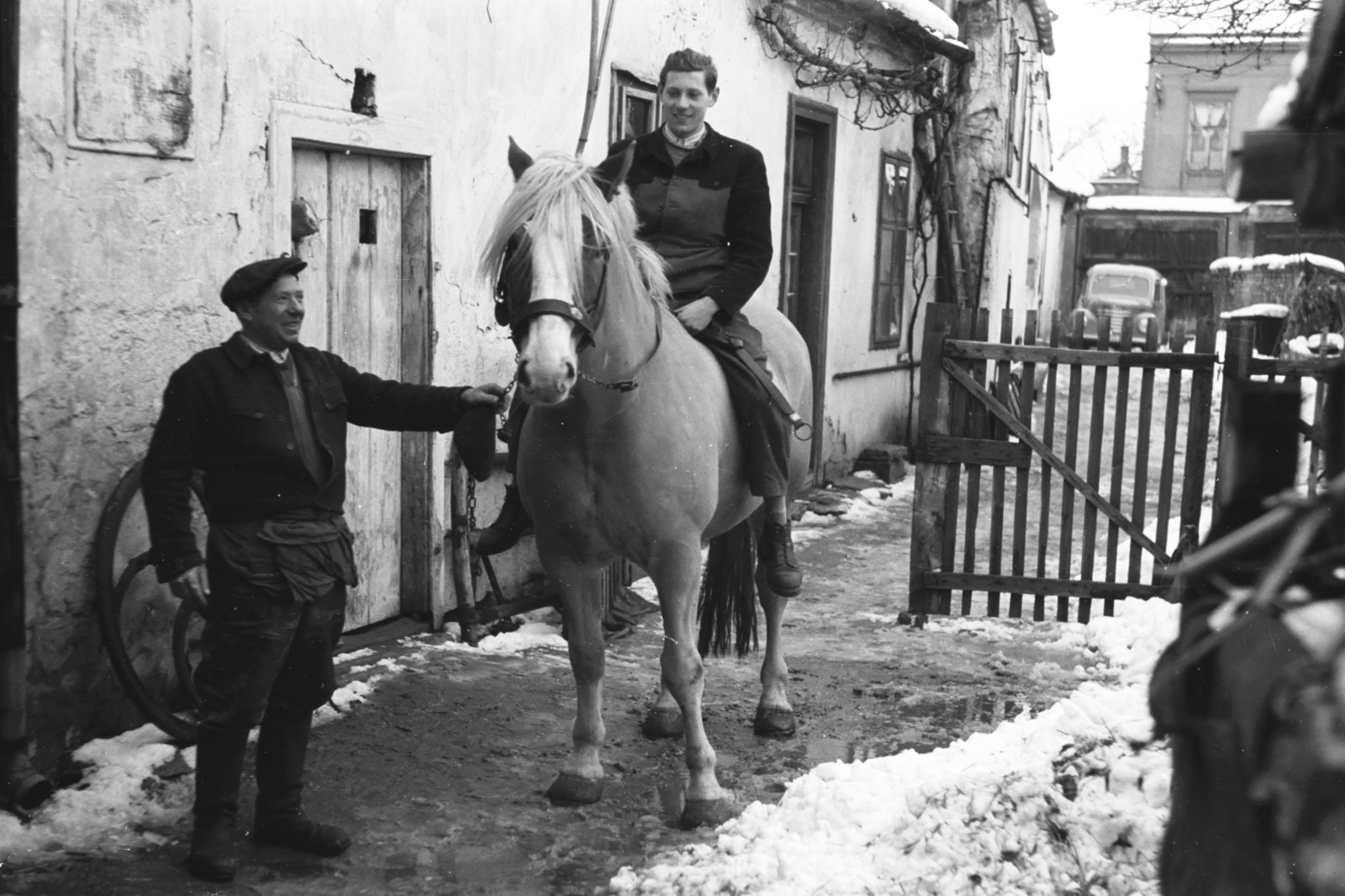 Hungary, Sopron, a felvétel az Újteleki utca 21. számú ház udvarán készült., 1958, Chuckyeager tumblr, rider, Fortepan #176398