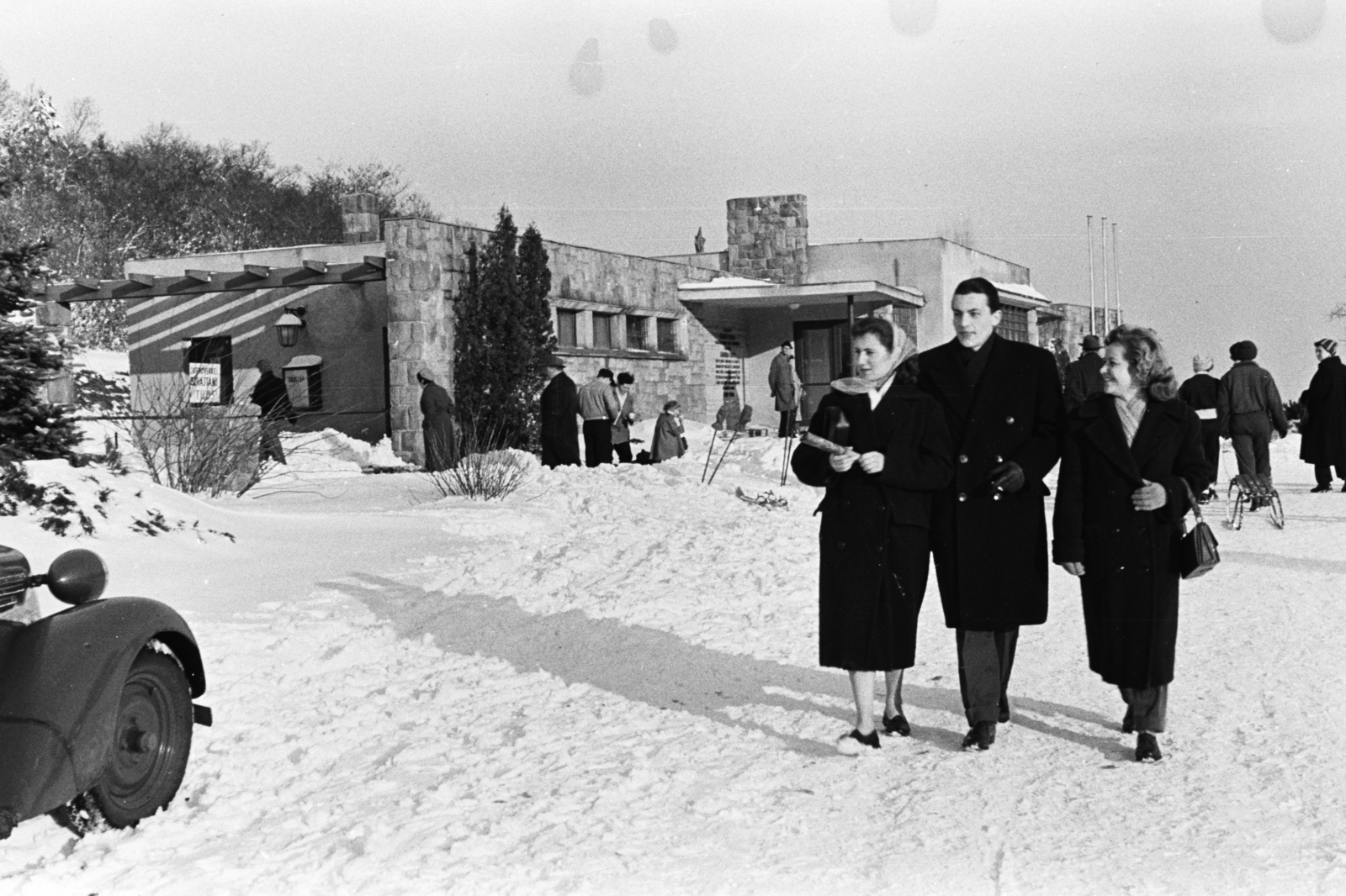 Hungary, Budapest II., Gyermekvasút (Úttörővasút), Szépjuhászné (Ságvári liget) állomás., 1955, Chuckyeager tumblr, winter, snow, Children's railway, Budapest, Fortepan #176405
