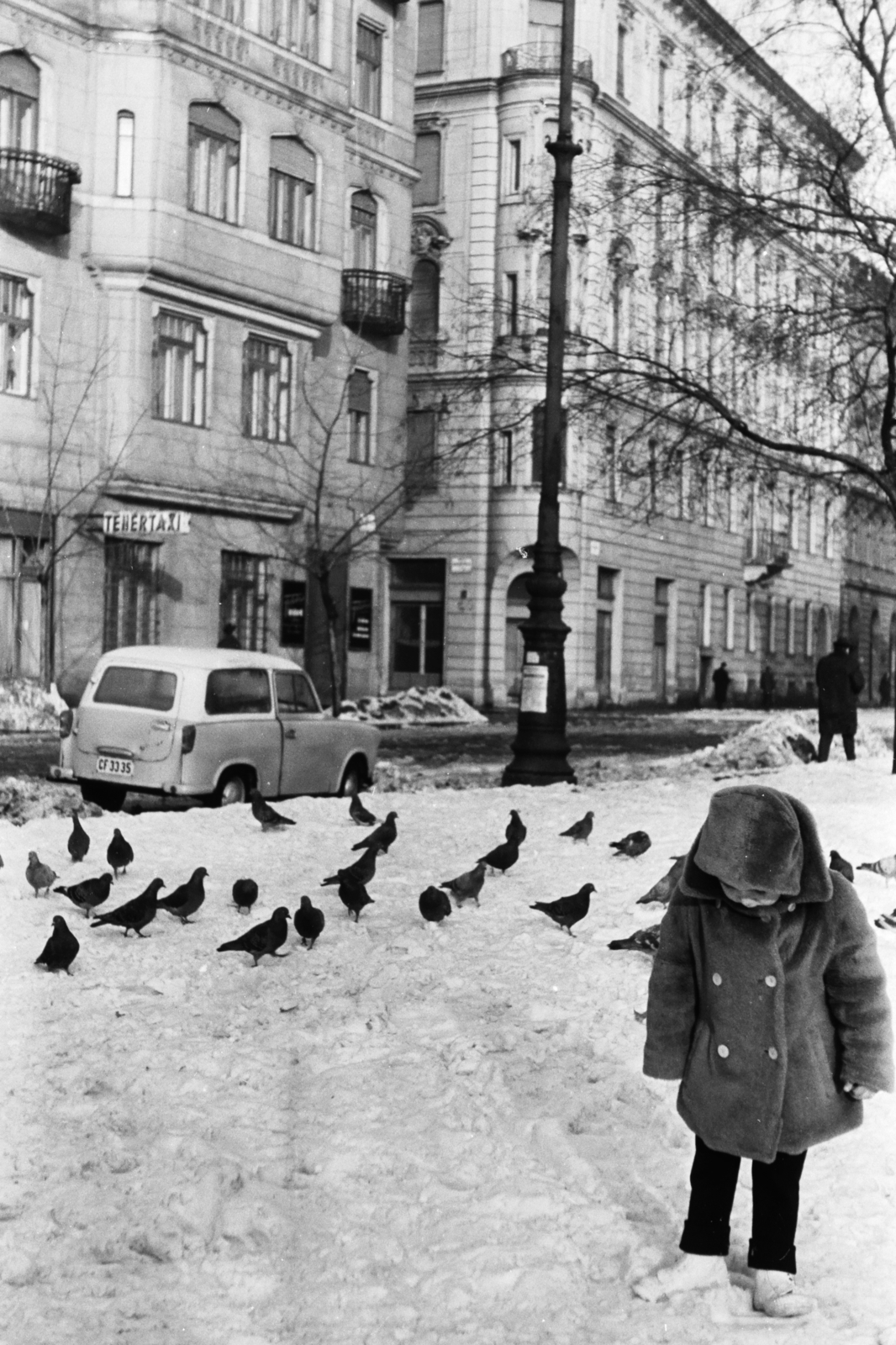 Hungary, Budapest VIII., Rákóczi tér, balra középen a Bacsó Béla utca torkolata., 1966, Chuckyeager tumblr, winter, snow, Budapest, Fortepan #176407