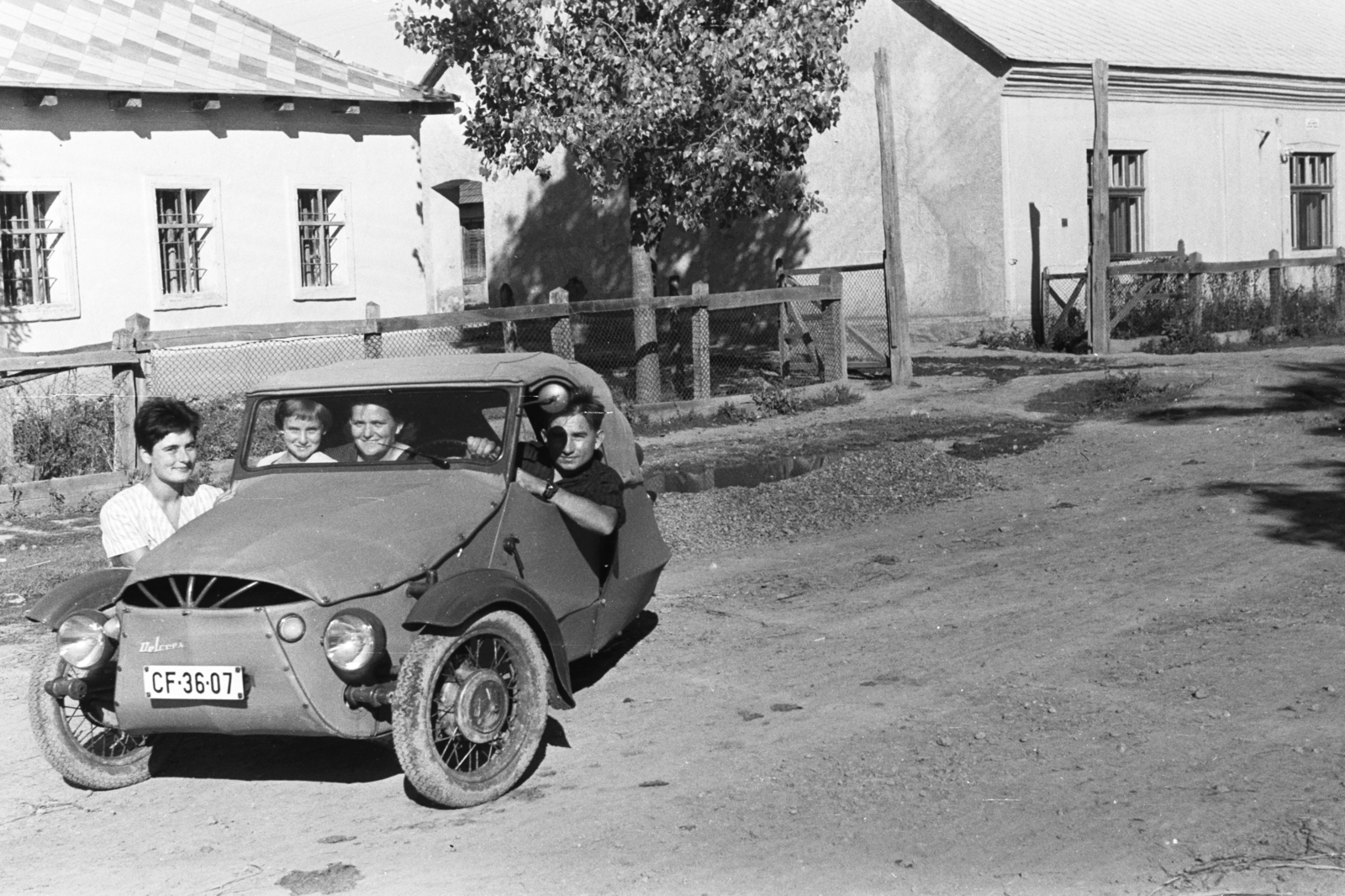 1964, Chuckyeager tumblr, Velorex-brand, Fortepan #176507