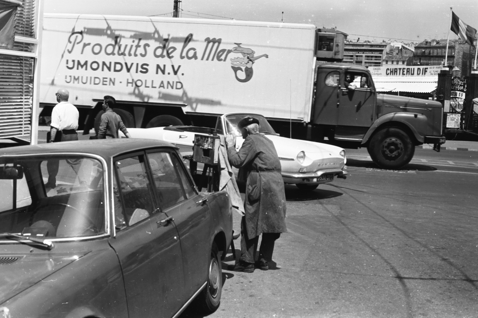 Franciaország, Marseille, a Cours Jean-Ballard a Quai de Rive Neuve felé nézve. A felvétel a régi kikötő mellett készült., 1963, Chuckyeager tumblr, Fortepan #176561