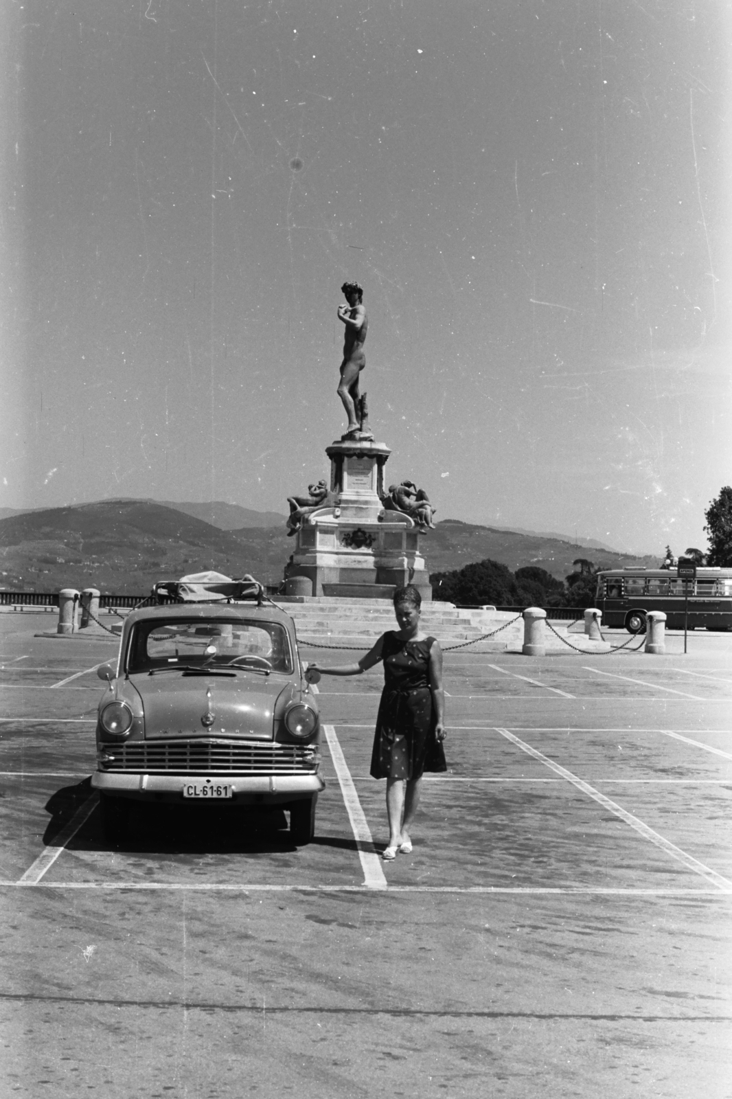 Olaszország, Firenze, Piazzale Michelangelo, Michelangelo Dávid szobrának bronzból készült másolata., 1963, Chuckyeager tumblr, Moszkvics 403, Fortepan #176564