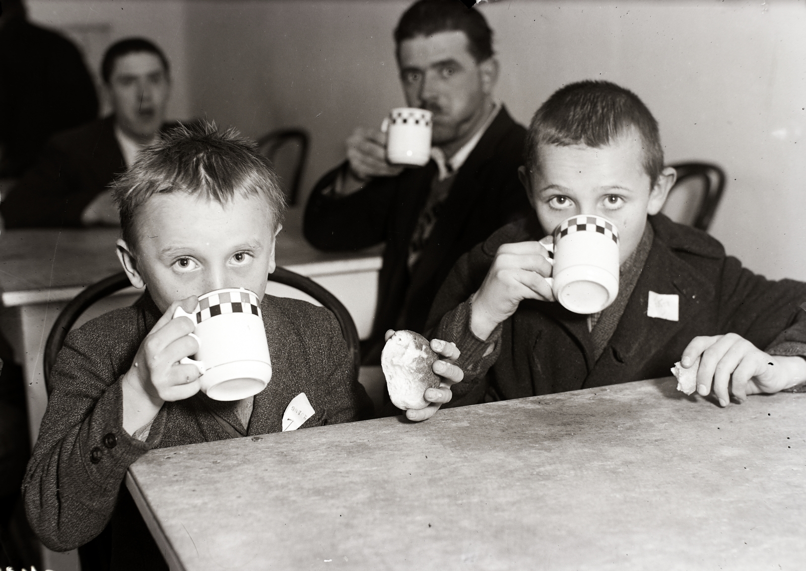 1938, Bojár Sándor, mug, kid, Fortepan #177061