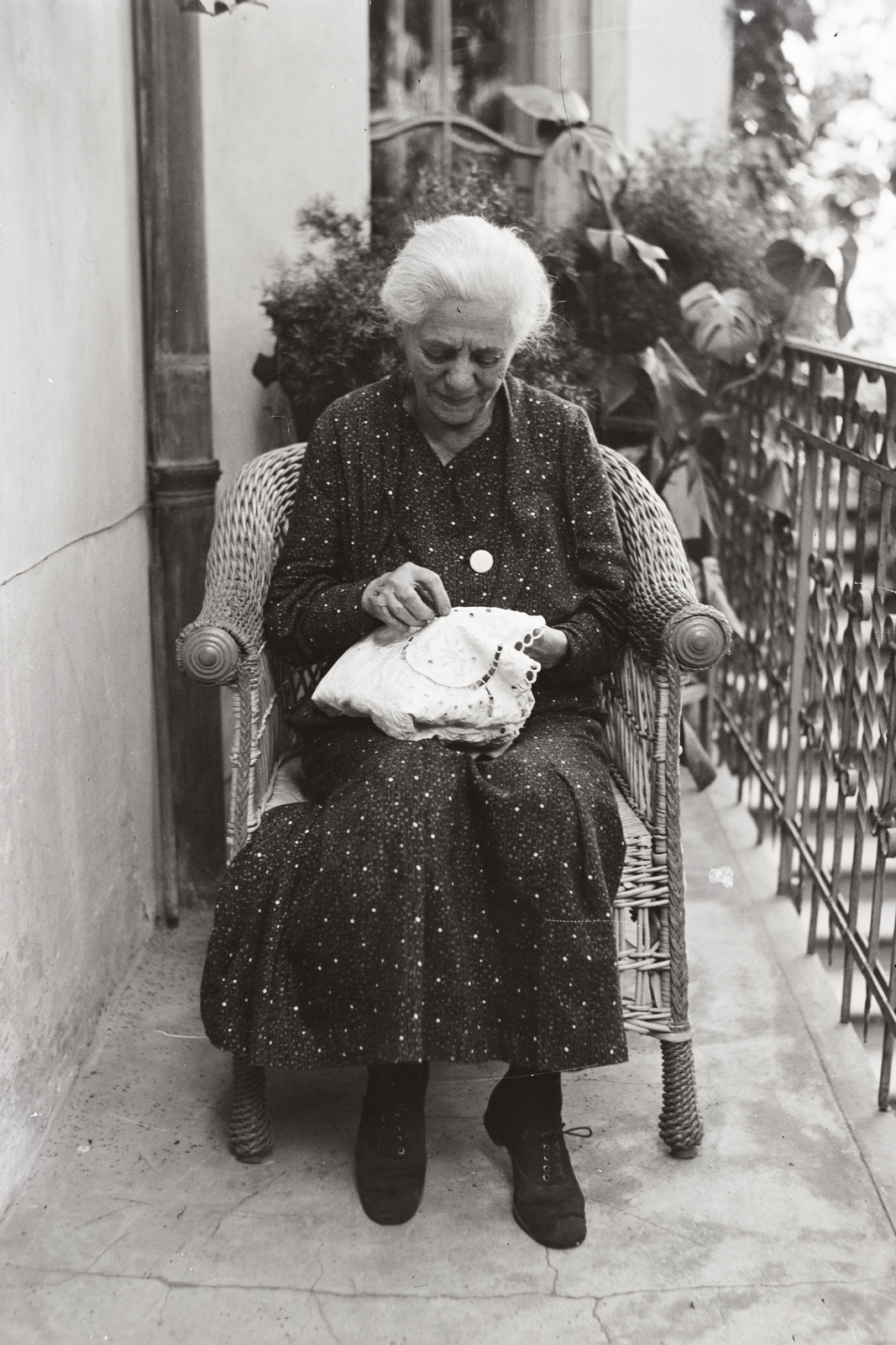 1938, Bojár Sándor, old person, embroidery, Fortepan #177323