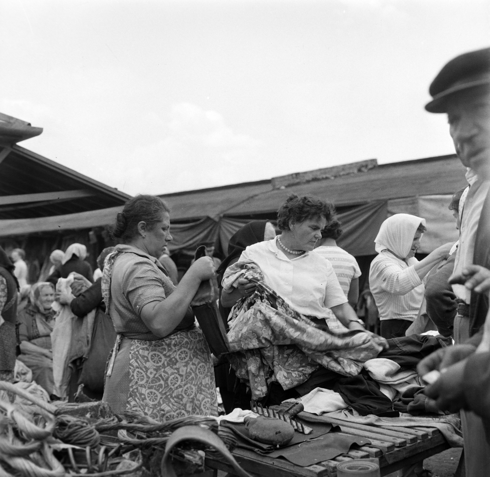 Hungary, Budapest IX., Ecseri úti használtcikk piac., 1962, Bojár Sándor, Budapest, Fortepan #177468