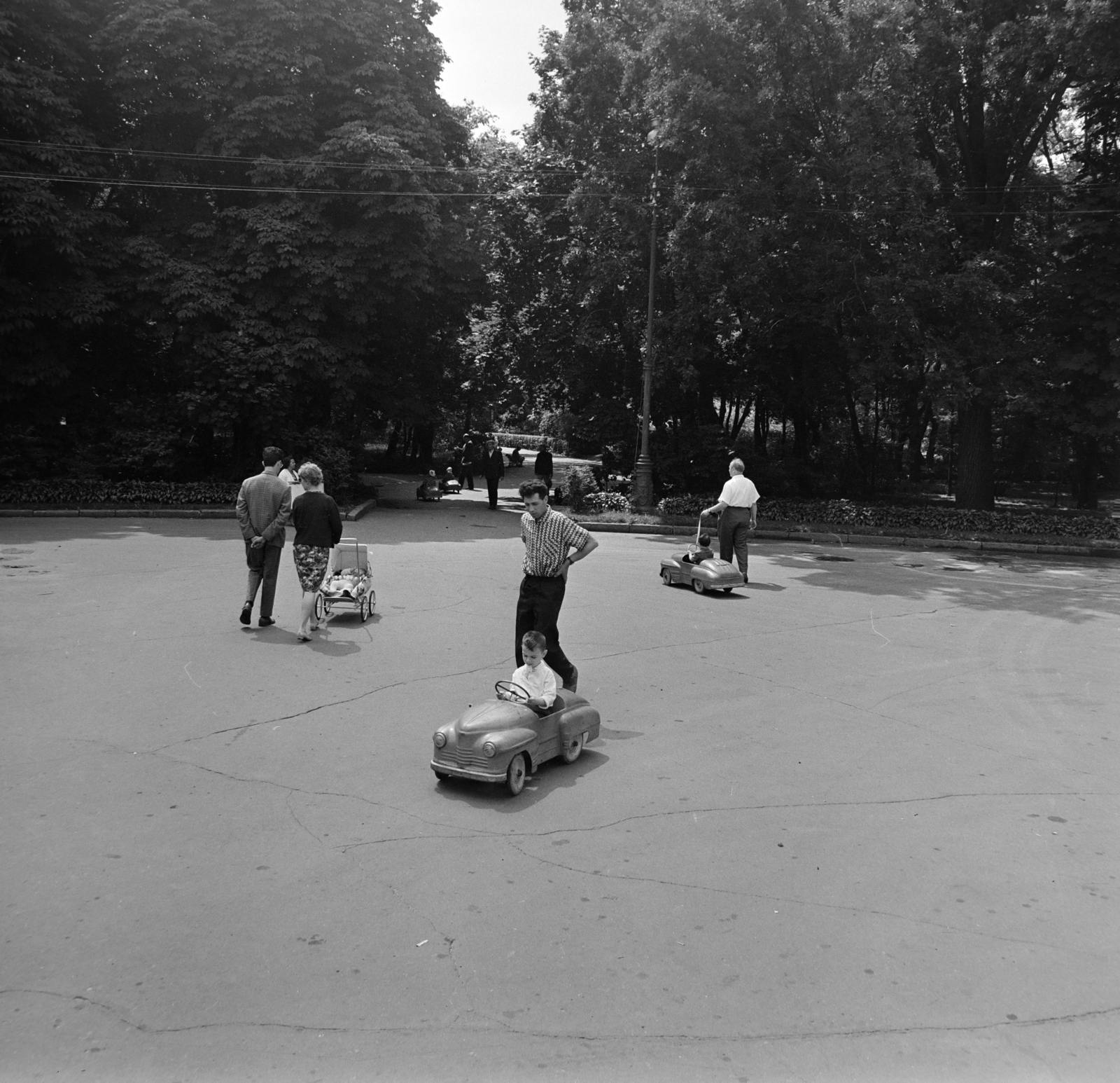 Ukraine, Kyiv, Marijinszkij park., 1965, Bojár Sándor, Fortepan #177667