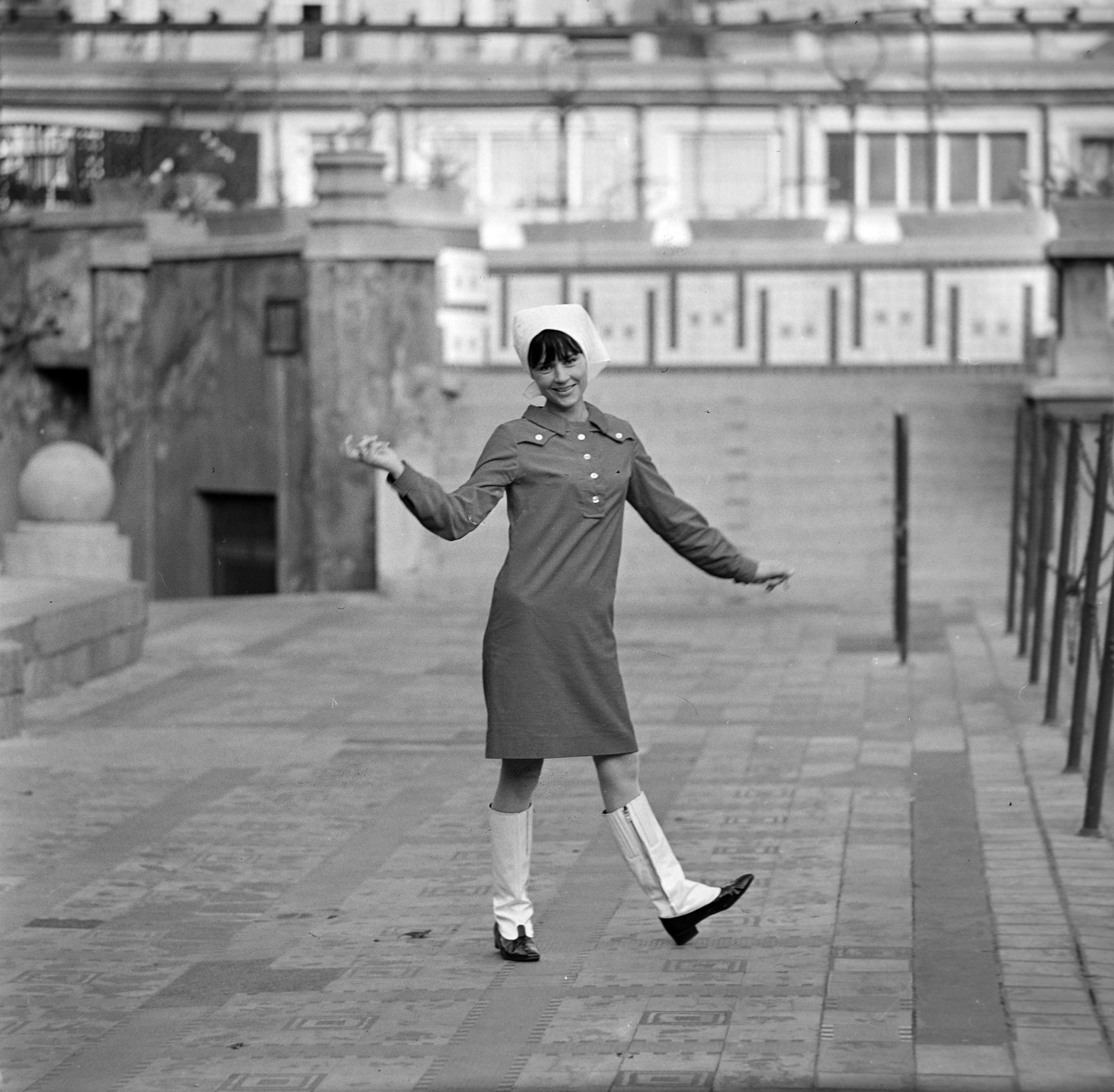 Hungary, Budapest XI., Gellért Gyógyfürdő, Harriet Andersson svéd filmszínésznő., 1966, Bojár Sándor, Budapest, staged, Fortepan #177787