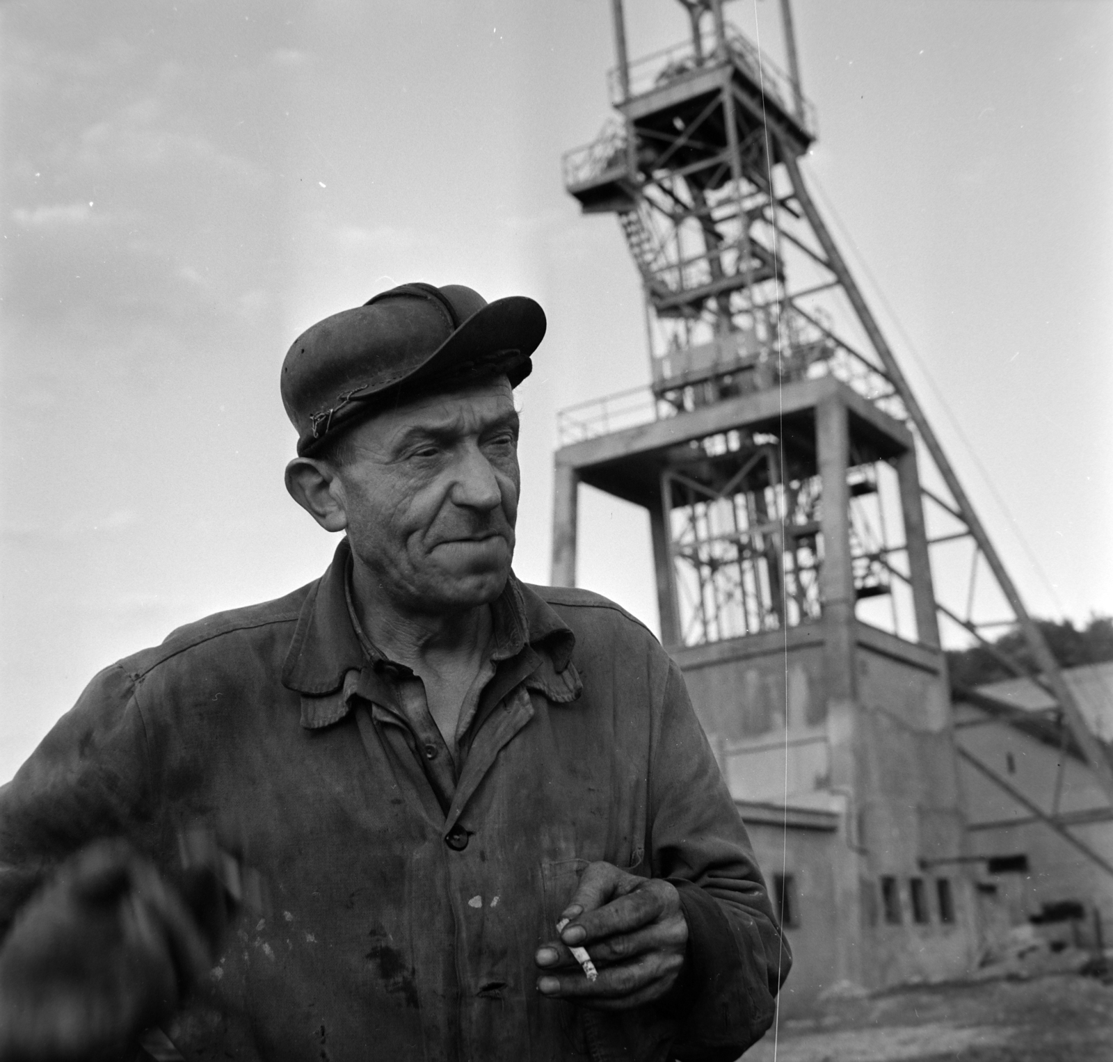 Magyarország, Bátonyterenye, Nagybátony (ekkor önálló), vájár műszak útán a Katalin-tárónál., 1966, Bojár Sándor, Fortepan #178001