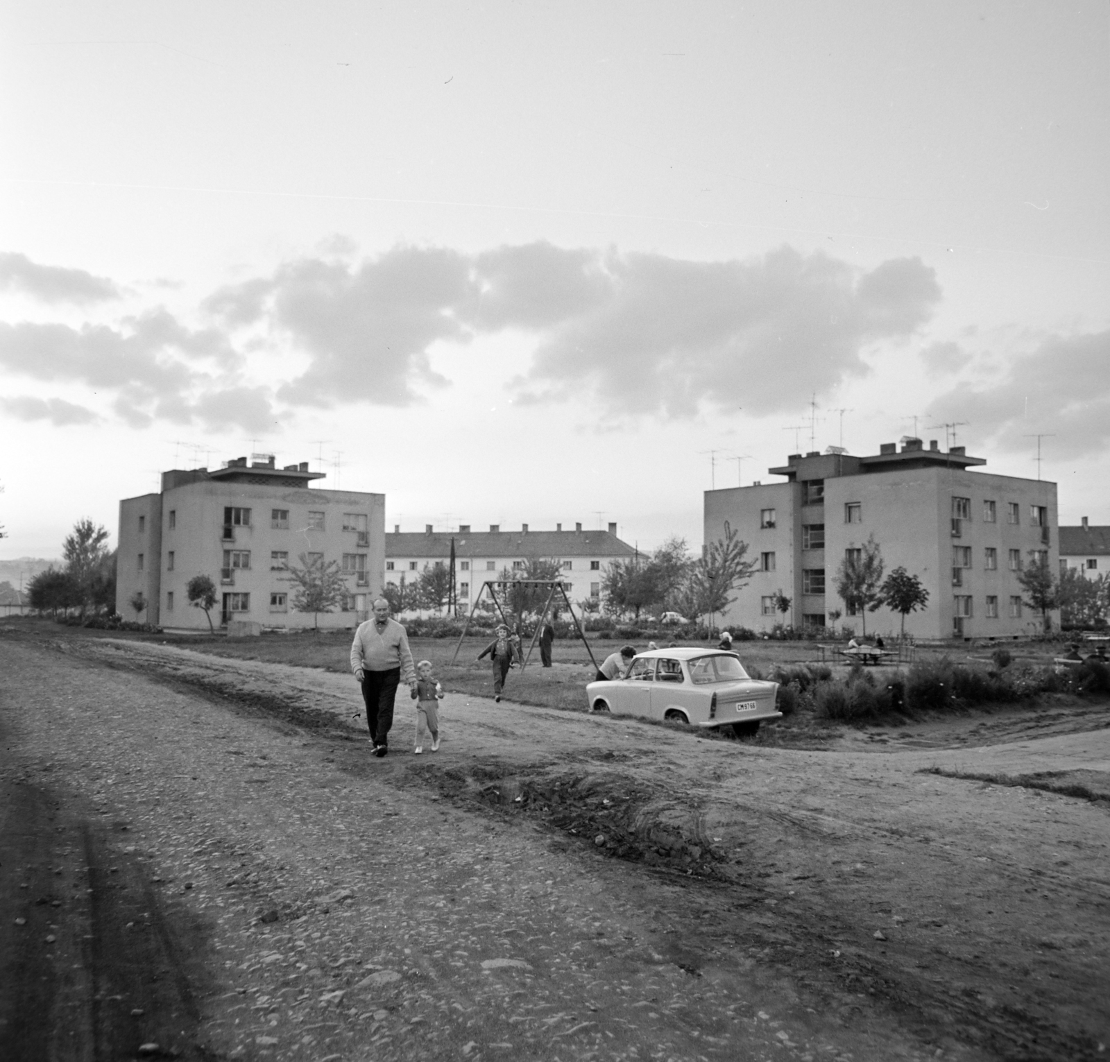 Magyarország, Bátonyterenye, Nagybátony (ekkor önálló), bányászkolónia a Rózsavölgyi Márk út - Gesztenye út - Ózdi út közötti területen., 1966, Bojár Sándor, Fortepan #178012