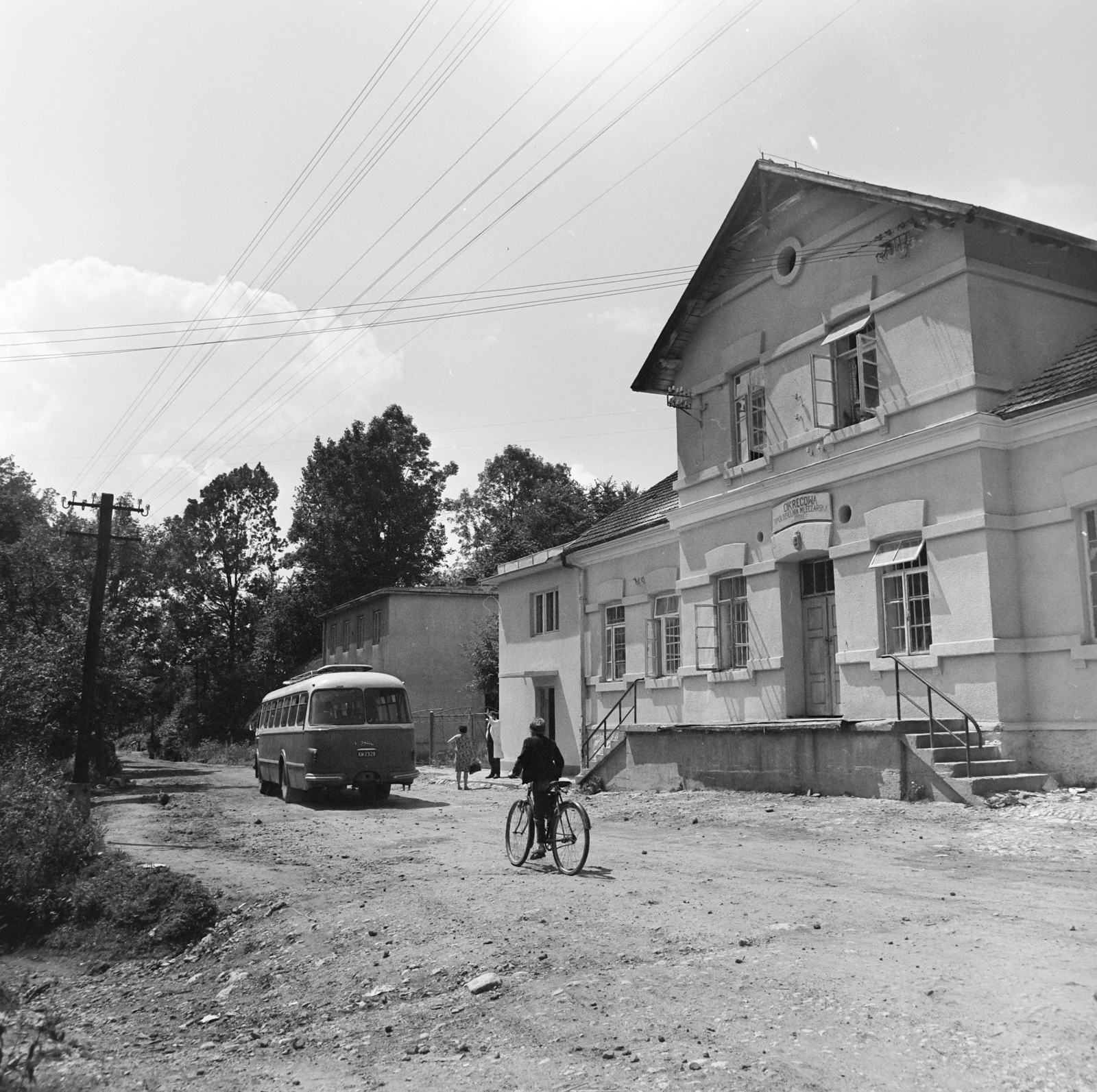 Poland, Rybna, 437. szám, a Kerületi Tejipari Szövetkezet épülete., 1968, Bojár Sándor, Fortepan #178120