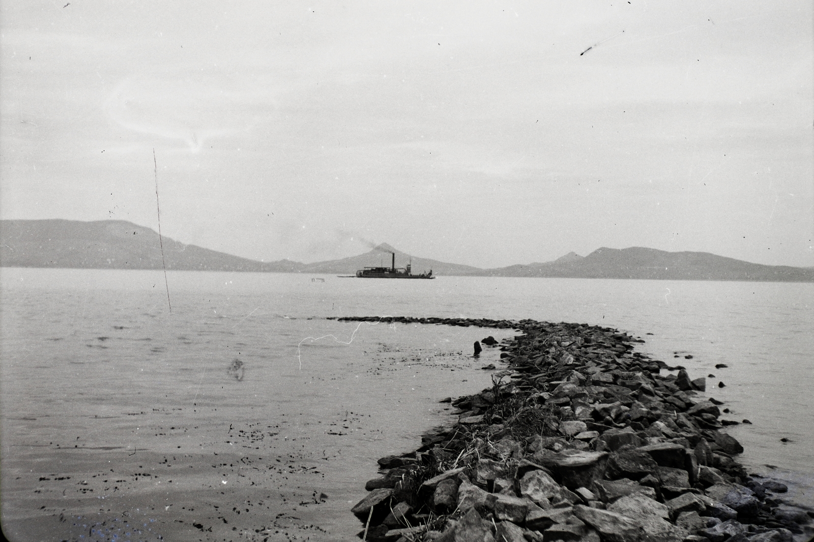 Hungary,Lake Balaton, Fonyód, szemben Badacsony., 1943, Kotnyek Antal, ship, picture, mountain, shore, steamboat, Fortepan #17822