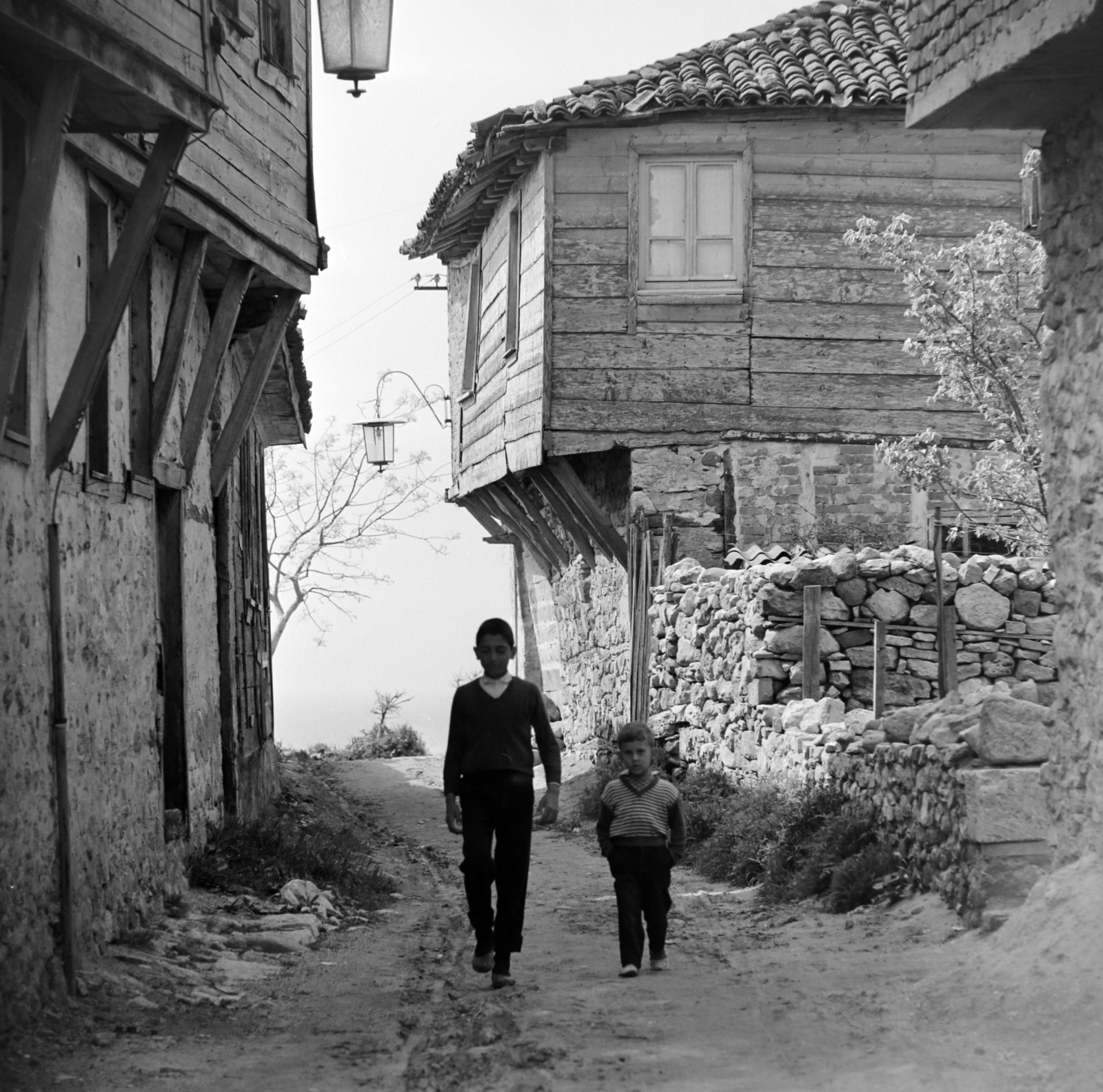 Bulgaria, Nesebar, Aszparuh kán utca a II. Iván Aszen cár utca felé nézve., 1965, Bojár Sándor, Fortepan #178608