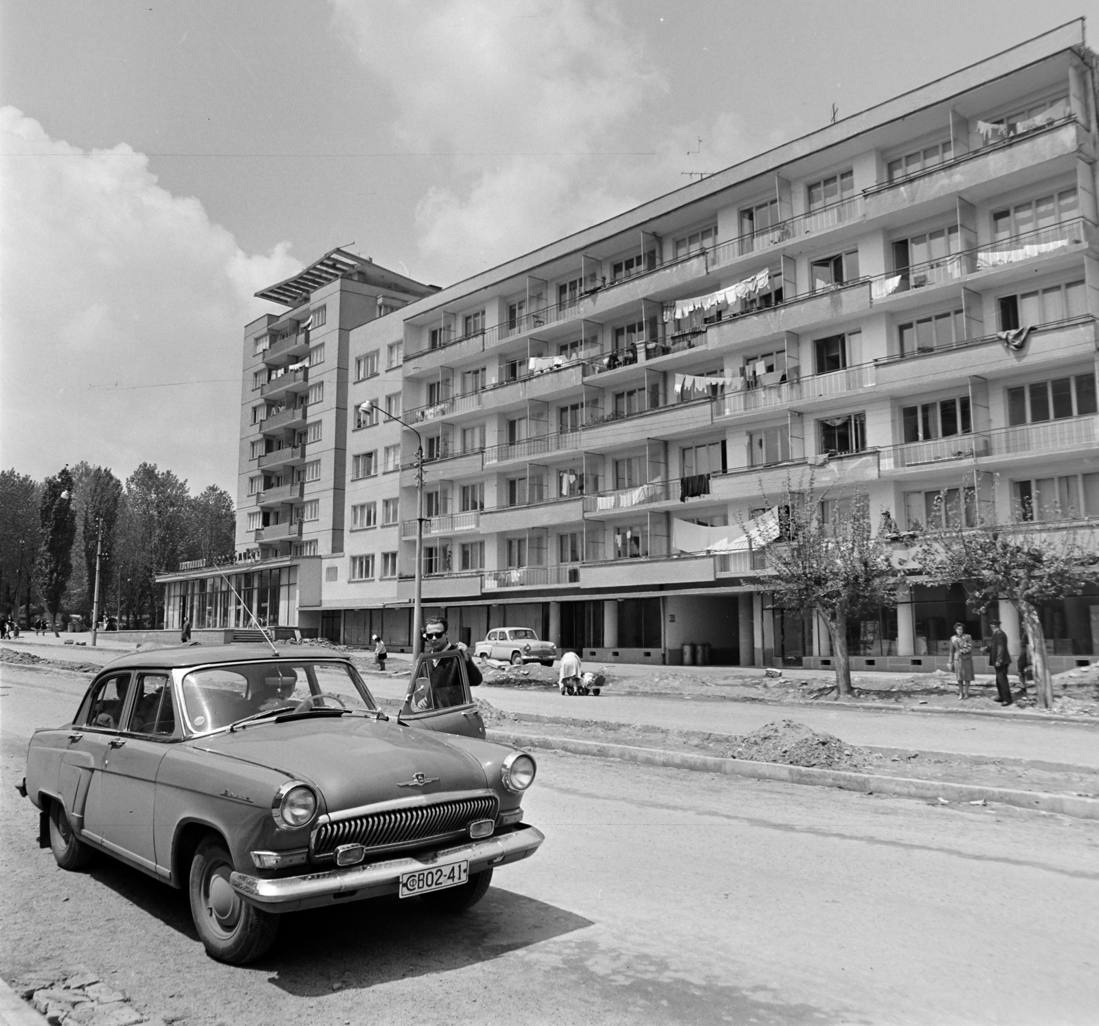 Bulgaria, Stara Zagora, bulevard Car Szimeon Veliki a Trakija park felé nézve., 1965, Bojár Sándor, Fortepan #178620