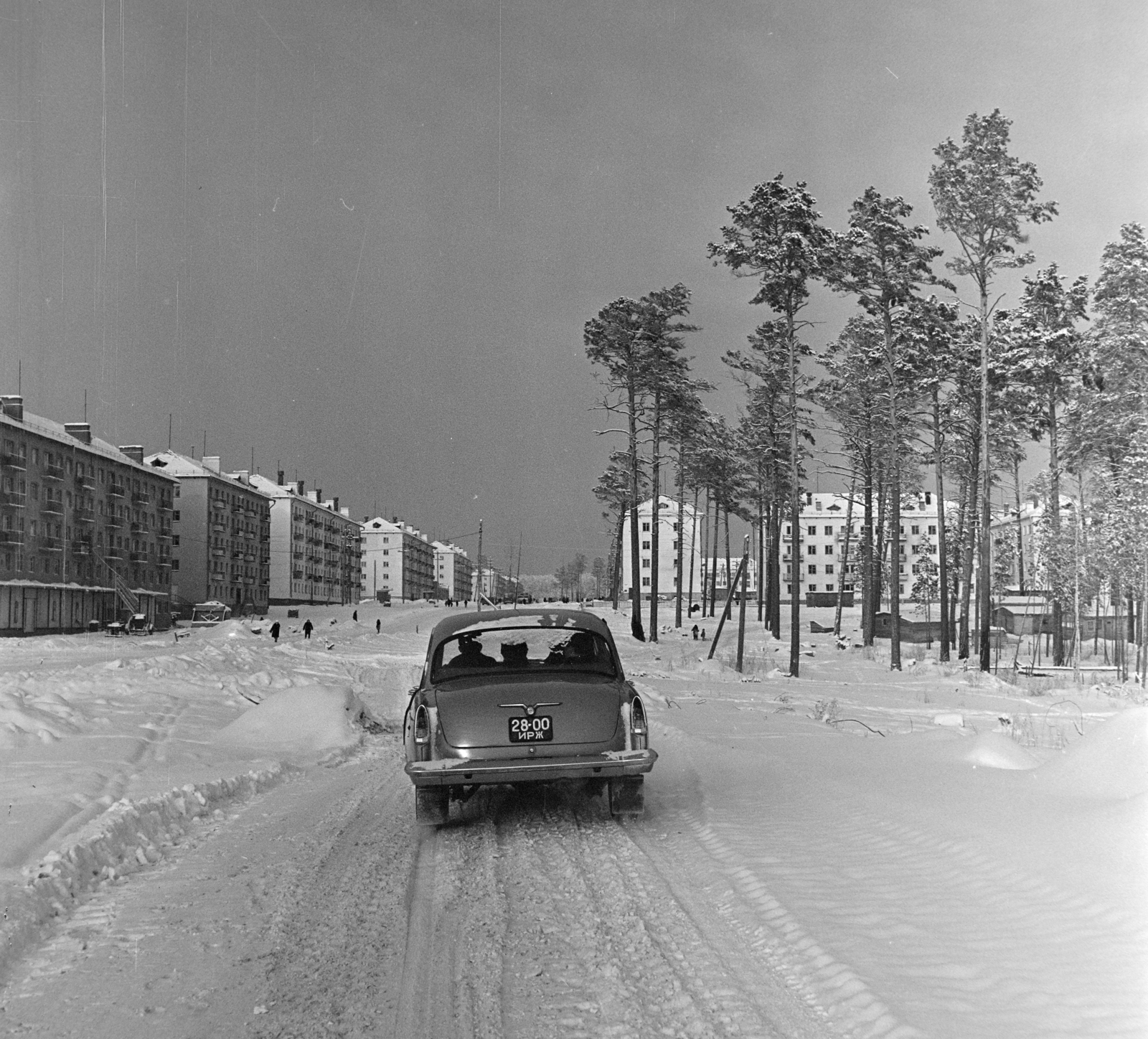 Russia, Bratsk, Najmusina (Szibirszkaja) utca a Makarenko utca felé nézve., 1964, Bojár Sándor, Soviet Union, Fortepan #178659