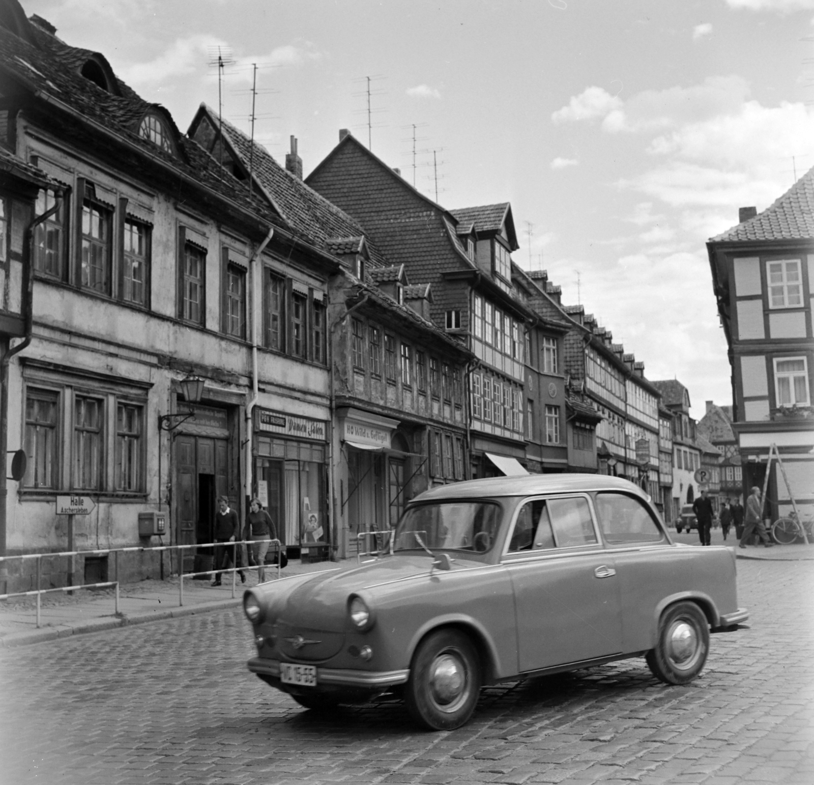 Germany, Quedlinburg, Steinweg, jobbra a Pölkenstrasse torkolata., 1966, Bojár Sándor, GDR, Fortepan #178748