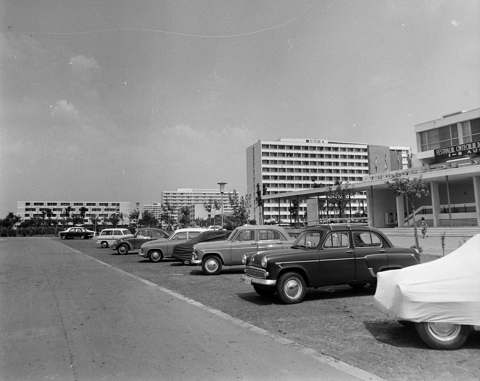 Romania, Constanța, Mamaia, jobbra a szabadtéri mozi, ettől balra a szállodasor., 1968, Bojár Sándor, Fortepan #178786
