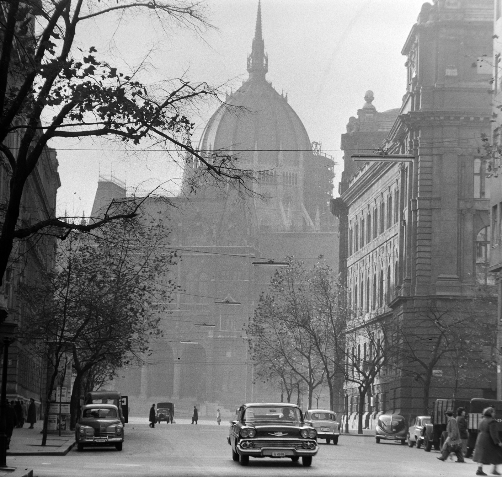 Hungary, Budapest V., Alkotmány utca, szemben a Kossuth Lajos tér és a Parlament., 1960, Bojár Sándor, Budapest, Fortepan #178813