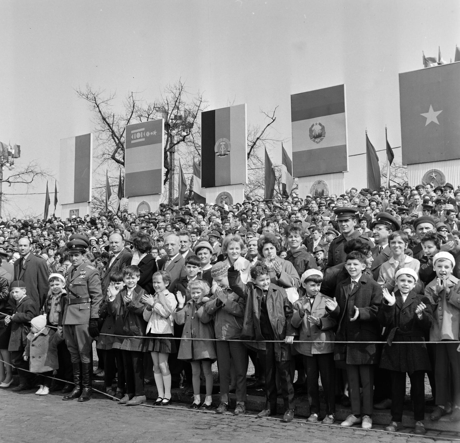 Hungary, Budapest XIV., Dózsa György út, Ötvenhatosok tere (Felvonulási tér), április 4-i katonai díszszemle alkalmával., 1965, Bojár Sándor, Budapest, Fortepan #178934