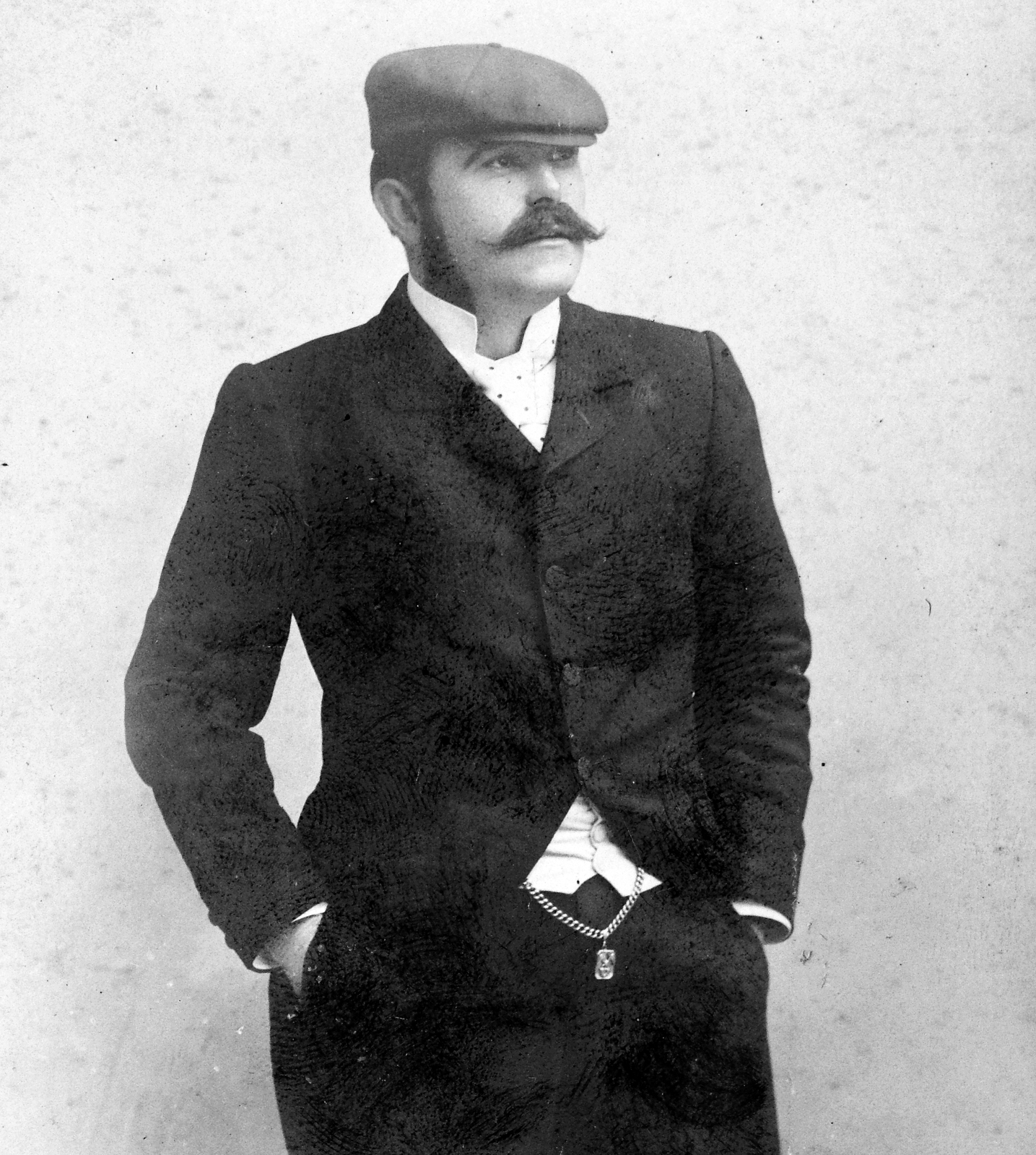 1907, Jankovszky György, portré, divat, bajusz, sapka, férfi, zsebredugott kéz, Fortepan #17894