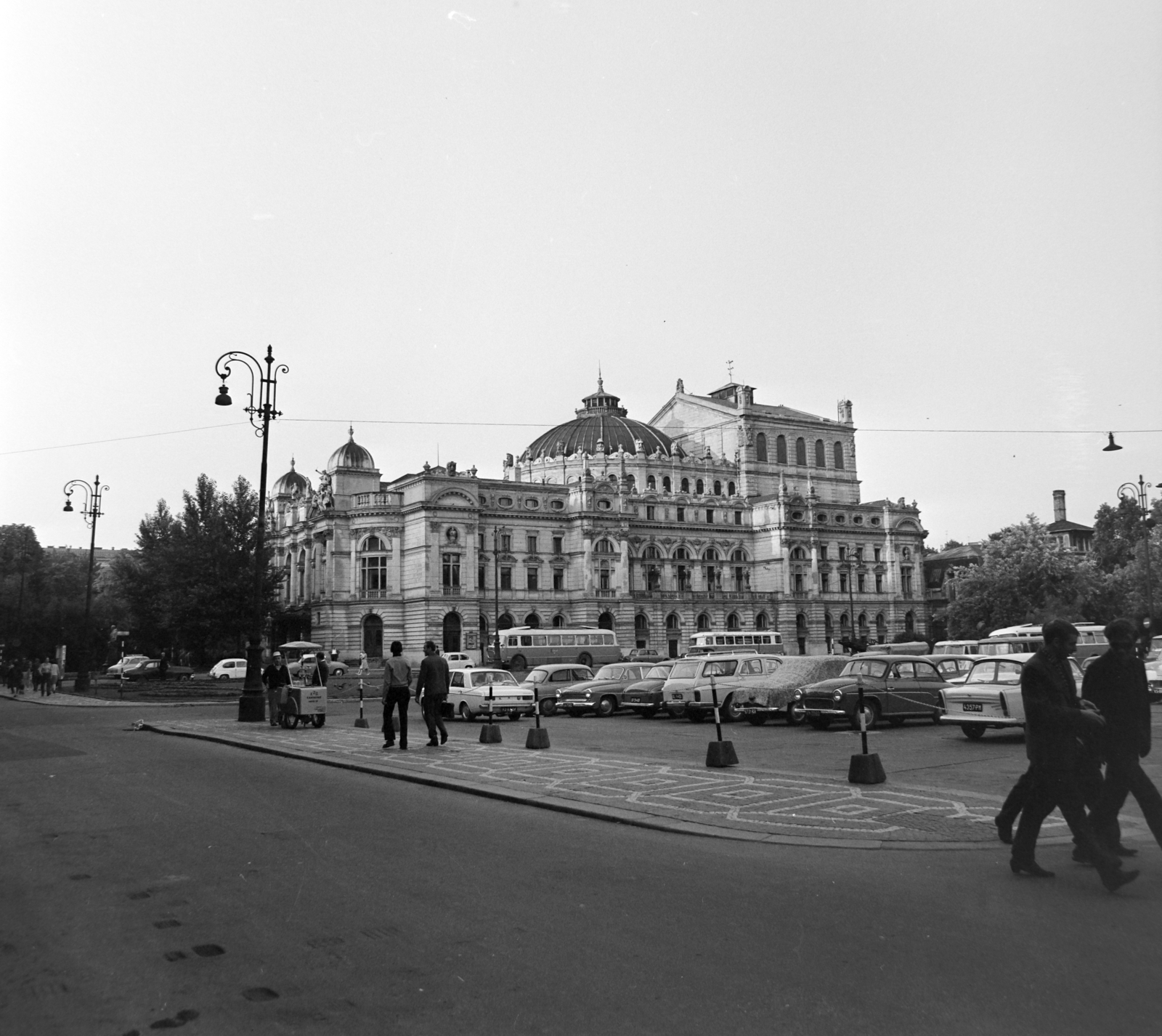 Lengyelország, Krakkó, ulica Szpitalna, szemben a plac Świętego Ducha, Juliusz Słowacki Színház., 1966, Bojár Sándor, Fortepan #179089