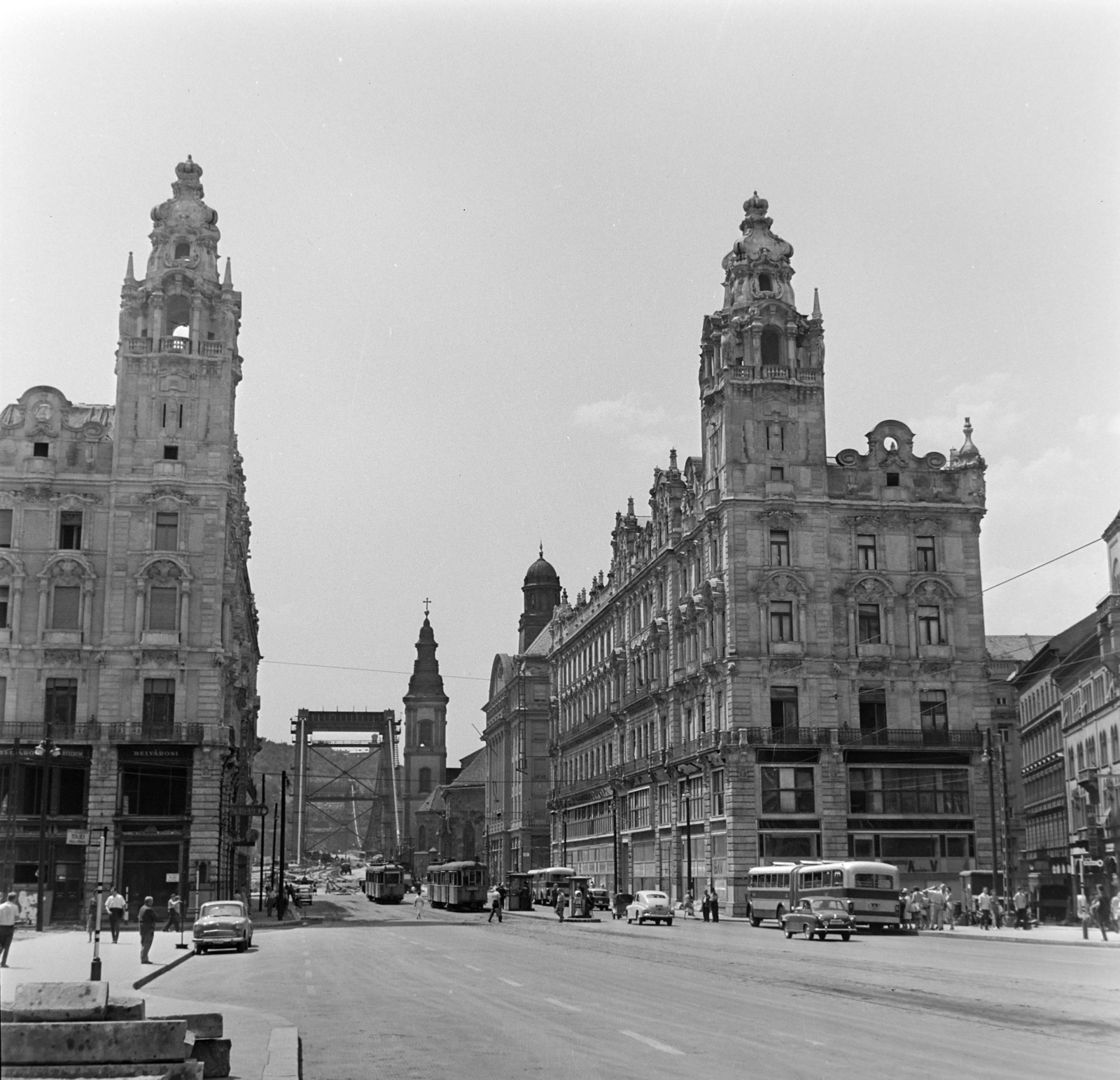 Magyarország, Budapest V., Ferenciek tere (Felszabadulás tér) az Erzsébet híd felé nézve., 1964, Bojár Sándor, Budapest, Fortepan #179129