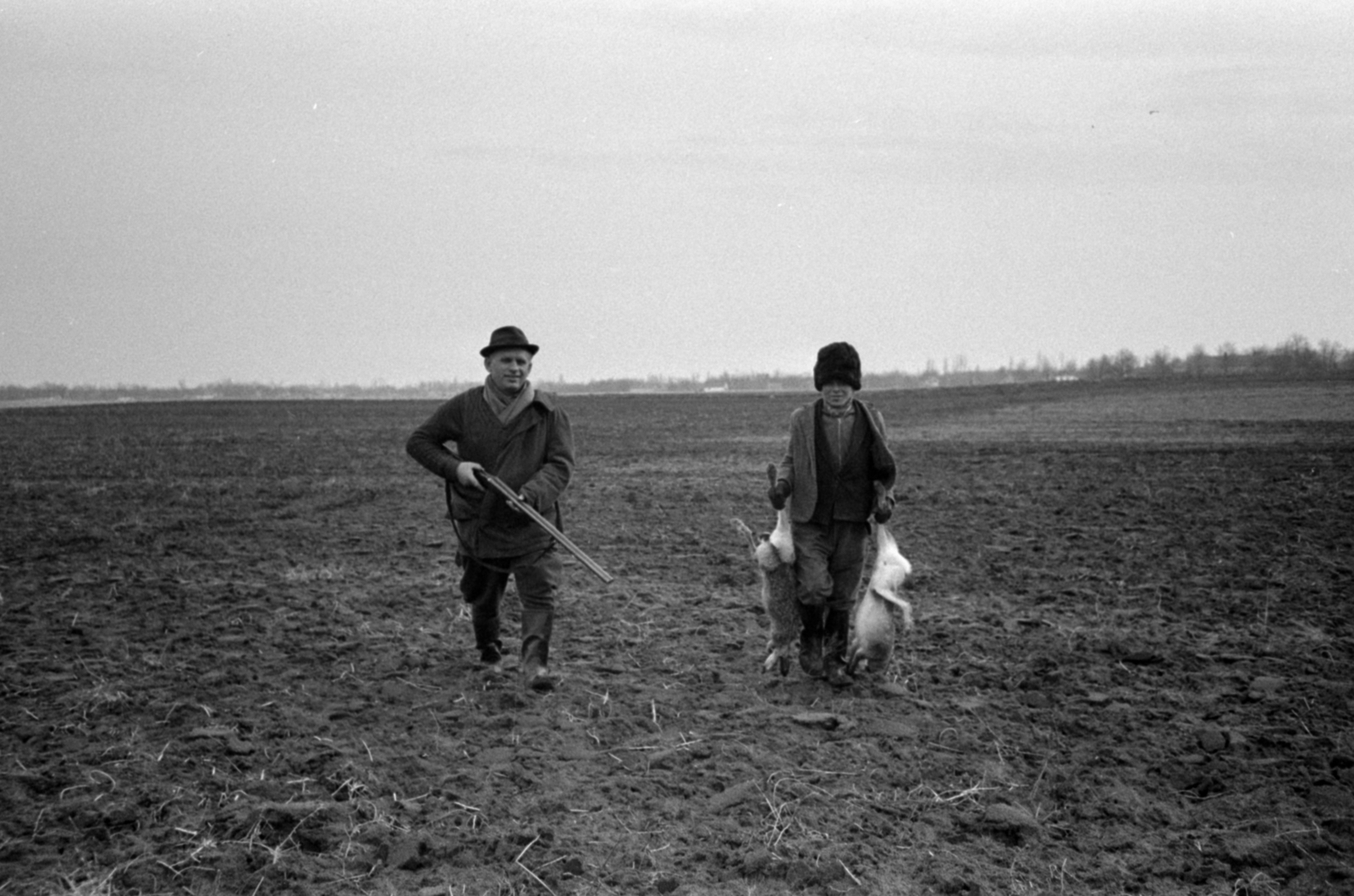 1966, Bojár Sándor, hold in arms, Fortepan #179286