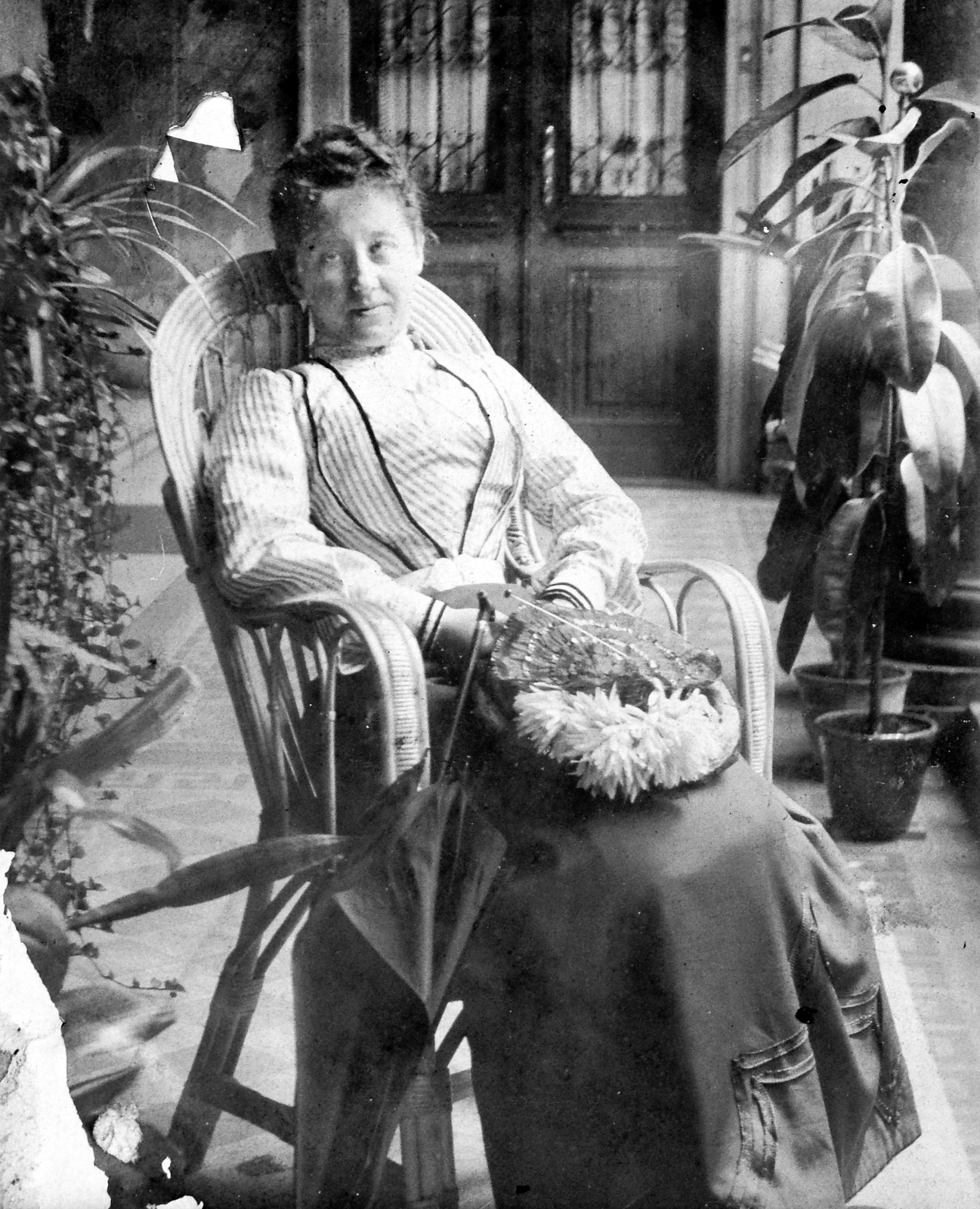 1918, Jankovszky György, portrait, hat, wicker chair, terrace, umbrella, woman, hat in hand, Fortepan #17936