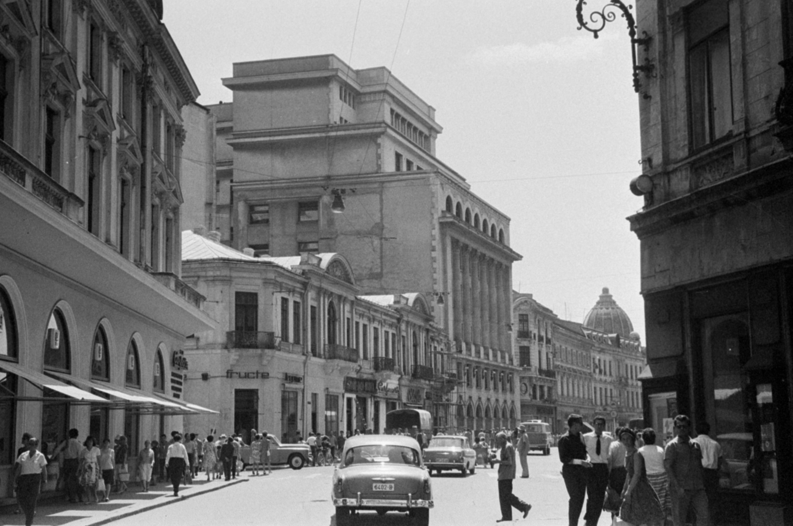 Romania, Bucharest, Calea Victoriei a Bulevardul Regina Elisabeta (Bulevardul Gheorghe Gheorghiu-Dej) felől a Strada Doamnei felé nézve., 1965, Bojár Sándor, Fortepan #179420