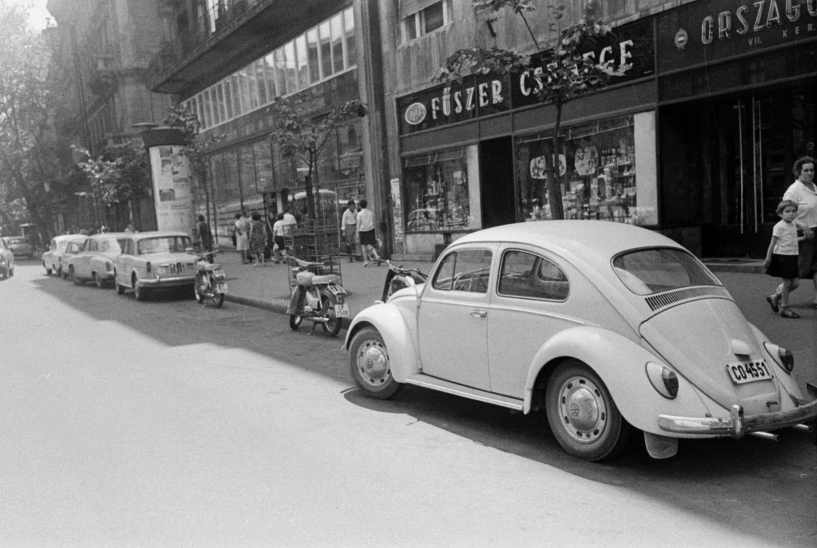 Magyarország, Budapest V., a Múzeum körút a Ferenczy István utca felé nézve., 1969, Bojár Sándor, Budapest, Simson Star, Volkswagen-márka, Volkswagen Bogár, Simson-márka, Fortepan #179621