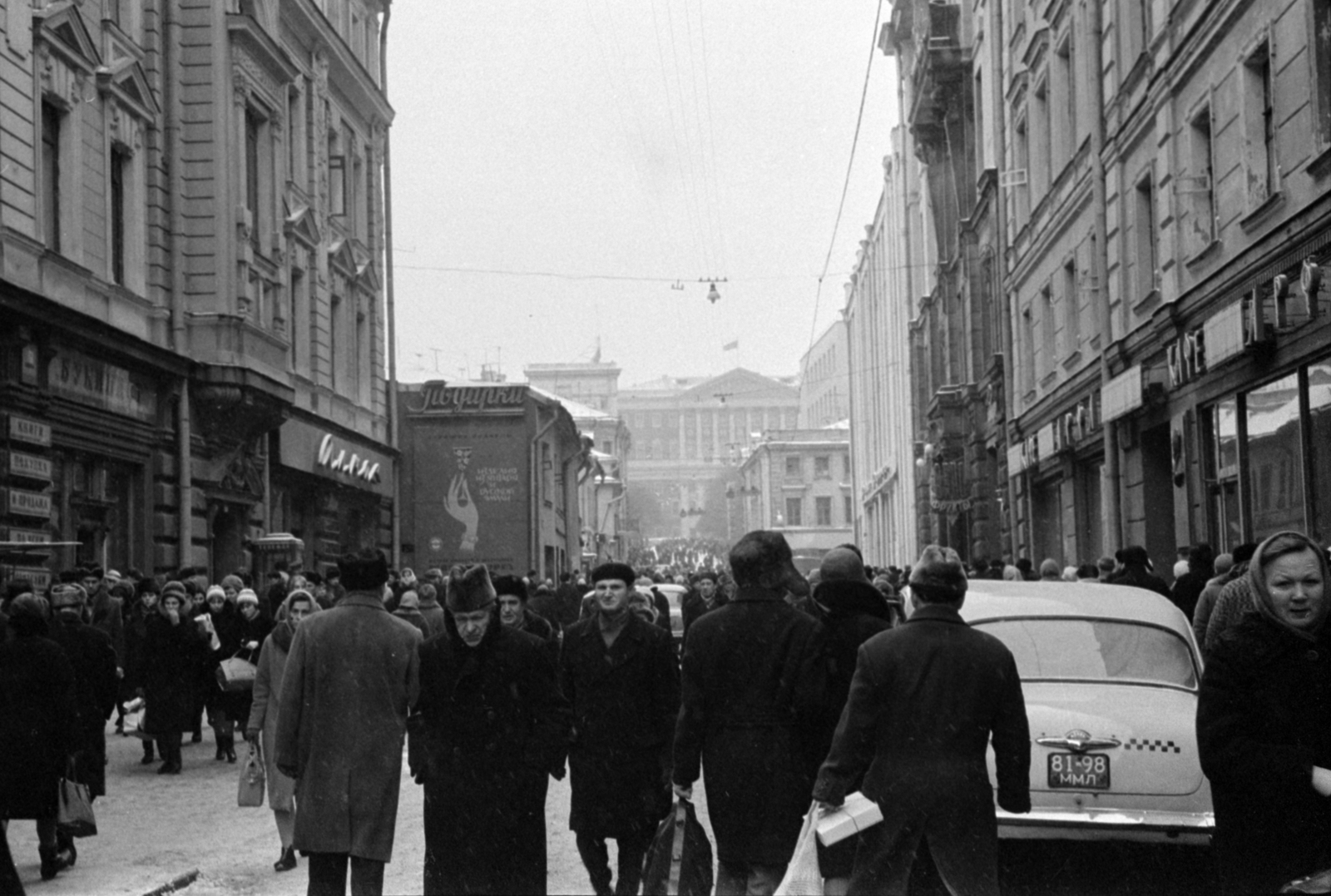 Russia, Moscow, Sztolesnyikov átjáró a Tverszkaja (Gorkij) utca felé nézve., 1964, Bojár Sándor, Fortepan #179722
