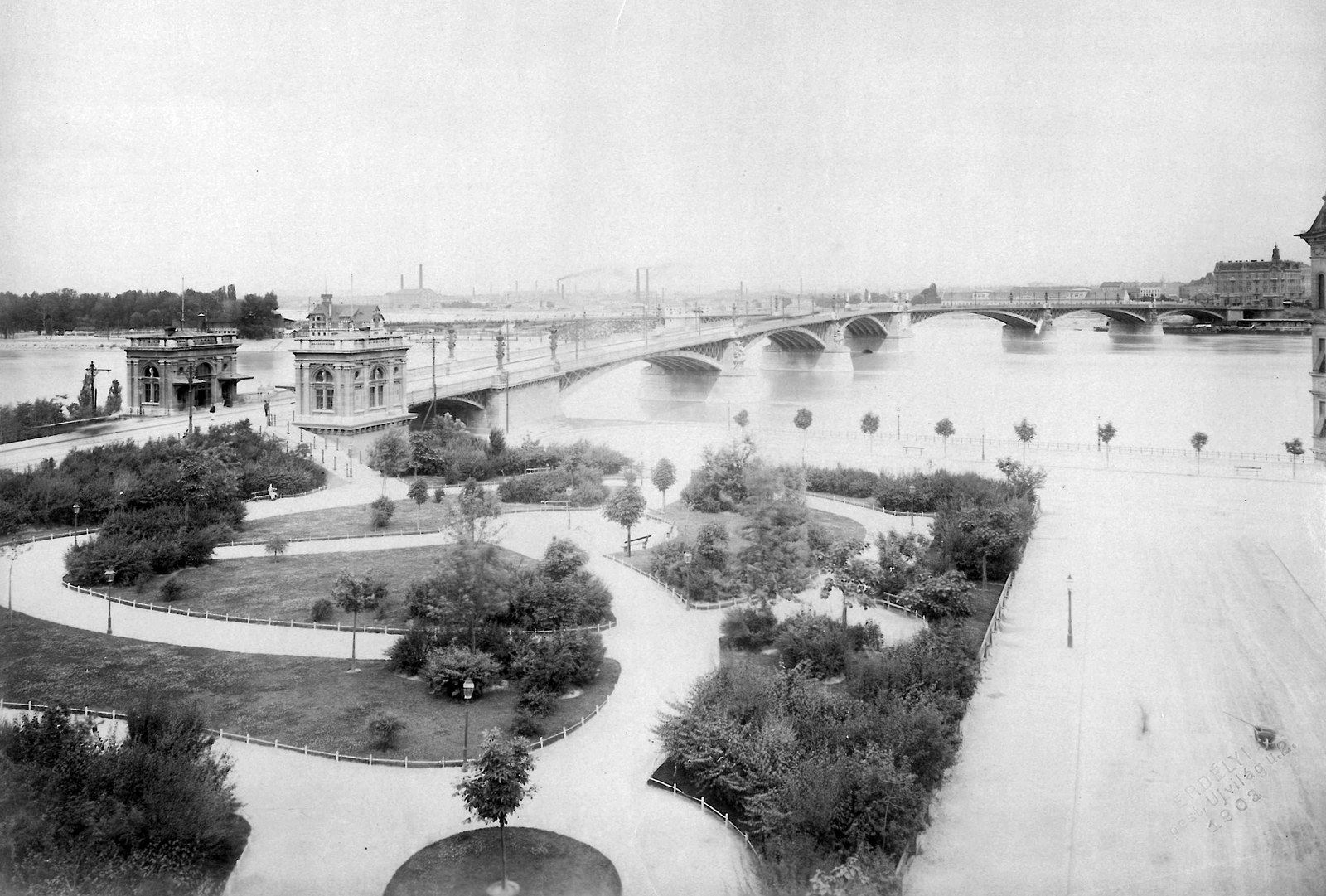 Magyarország, Budapest II., Margit híd a budai hídfőtől nézve., 1903, Saly Noémi, Erdélyi Mór, híd, park, hídpillér, Budapest, Fortepan #17981