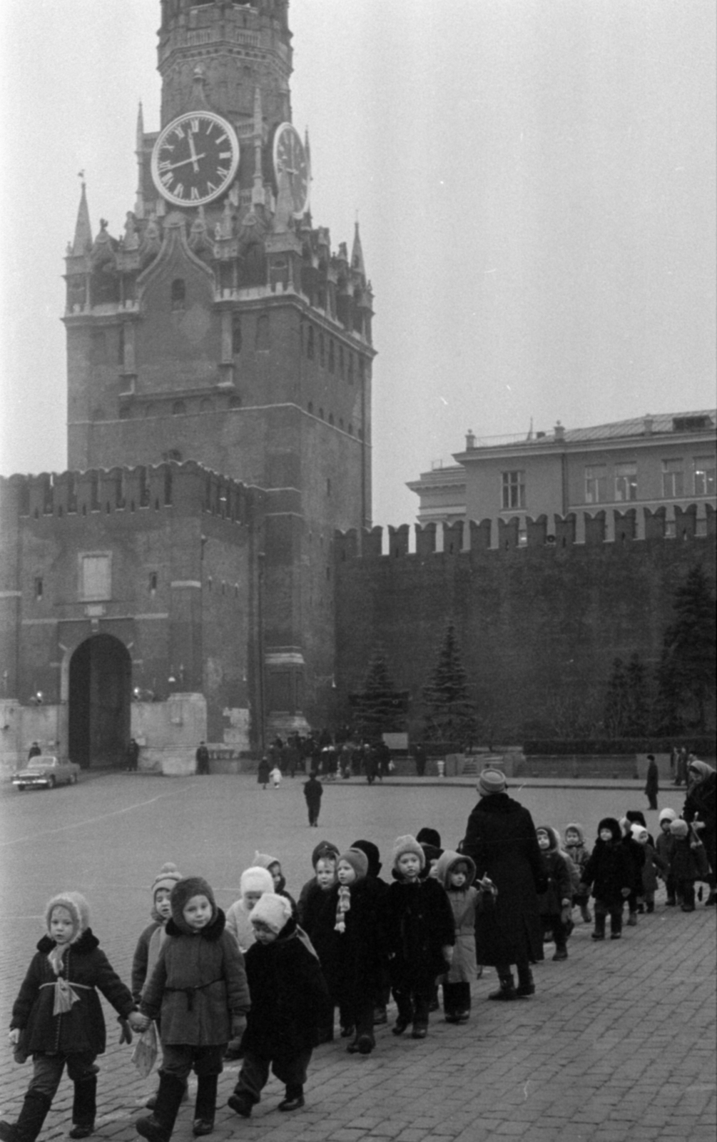 Russia, Moscow, Vörös tér, szemben a Szpasszkaja-torony, egykor a Kreml főbejárata., 1964, Bojár Sándor, Fortepan #179811