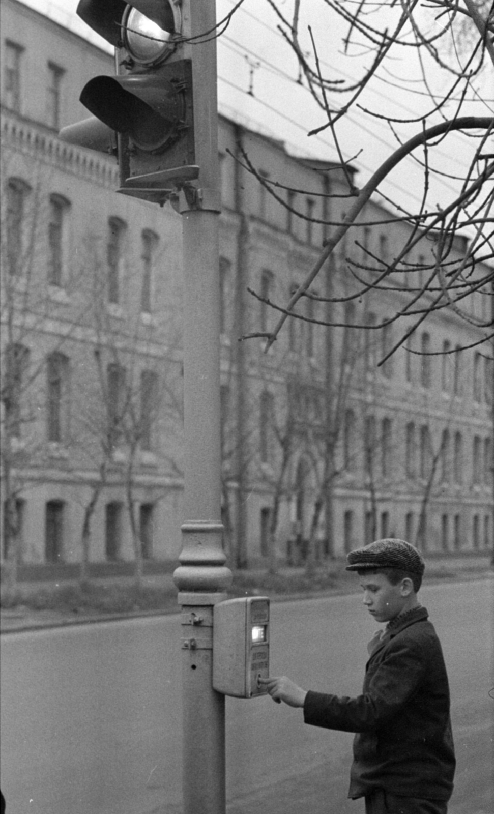 Russia, Moscow, a Podolszkoje út a Szerpuhovszkaja Zasztava tér mellett., 1968, Bojár Sándor, Soviet Union, Fortepan #179825