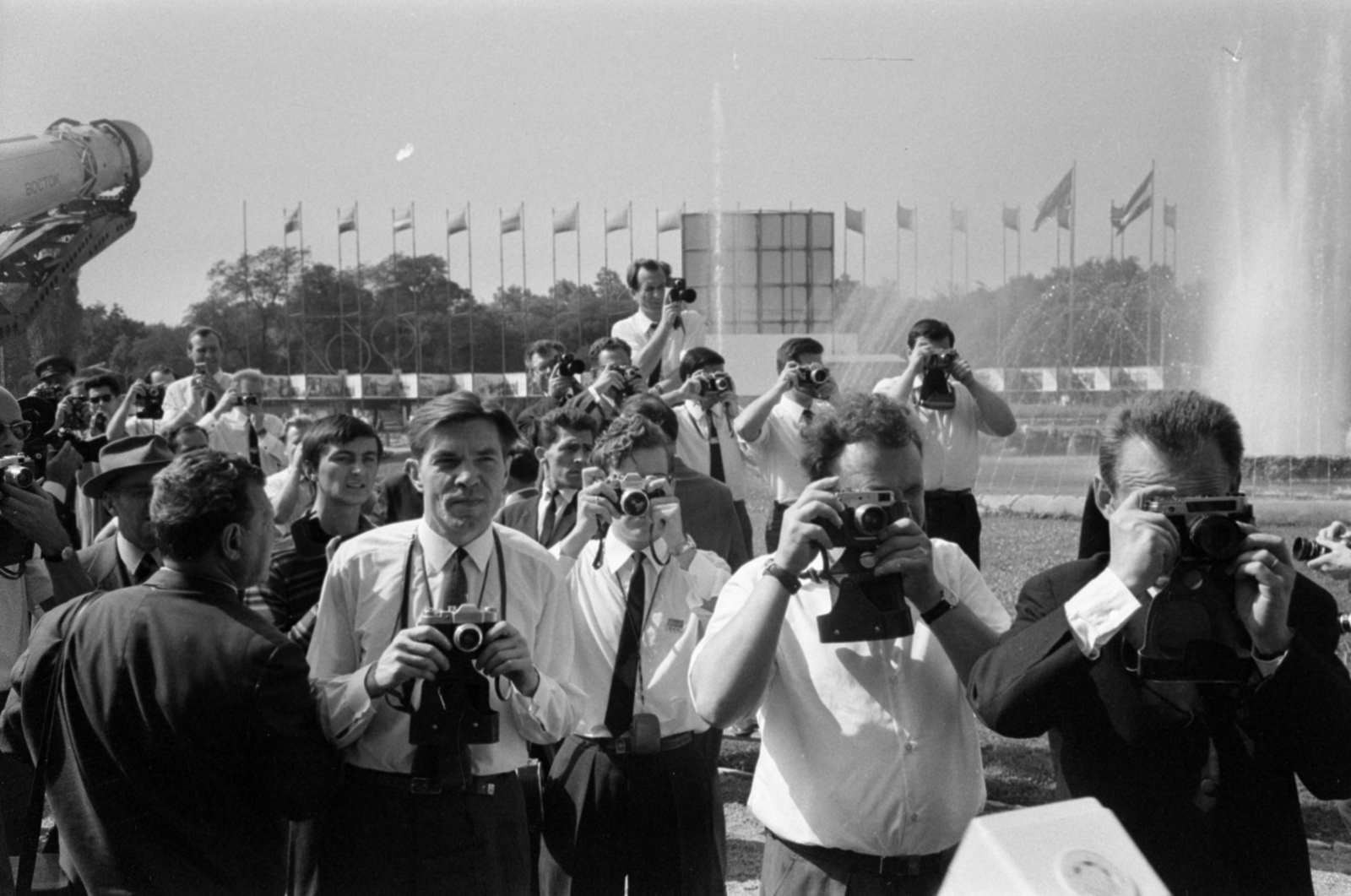 Hungary, Budapest XIV., a Szovjet tudomány és technika 50 éve, jubileumi kiállítás a BNV területén 1967. szeptember 1-24 között. A felvétel a szovjet párt- és kormányküldöttség látogatásakor készült., 1967, Bojár Sándor, Budapest, Fortepan #180263