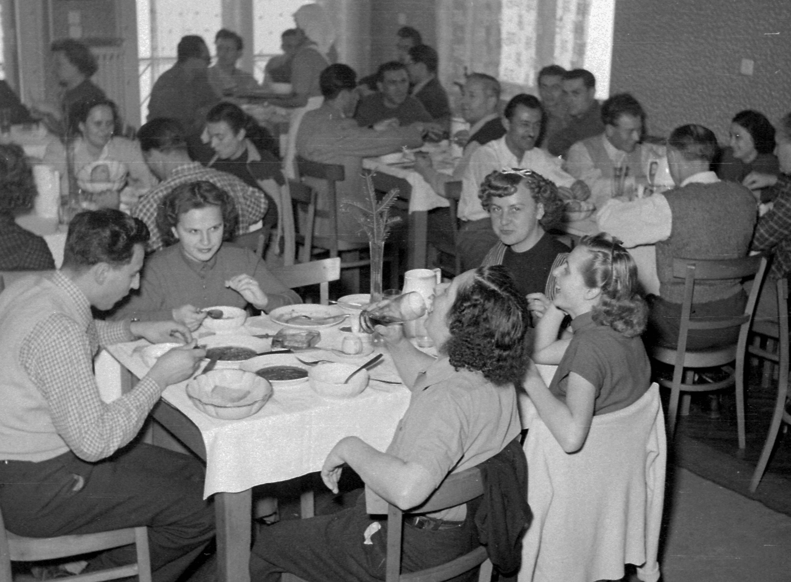 Hungary, 1954, Magyar Rendőr, dining room, Fortepan #18041