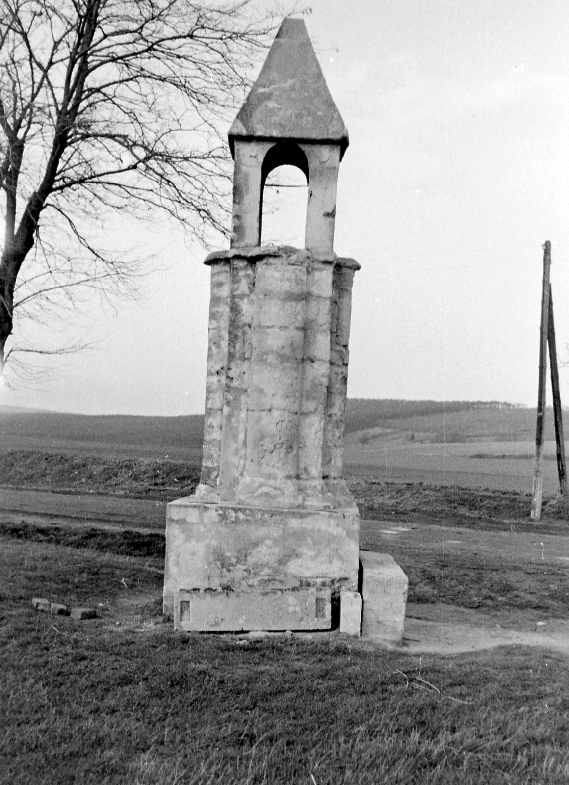 Magyarország, Sopron, Balfi út, pihenőkereszt., 1954, Magyar Rendőr, kereszt_jelkép, Fortepan #18056