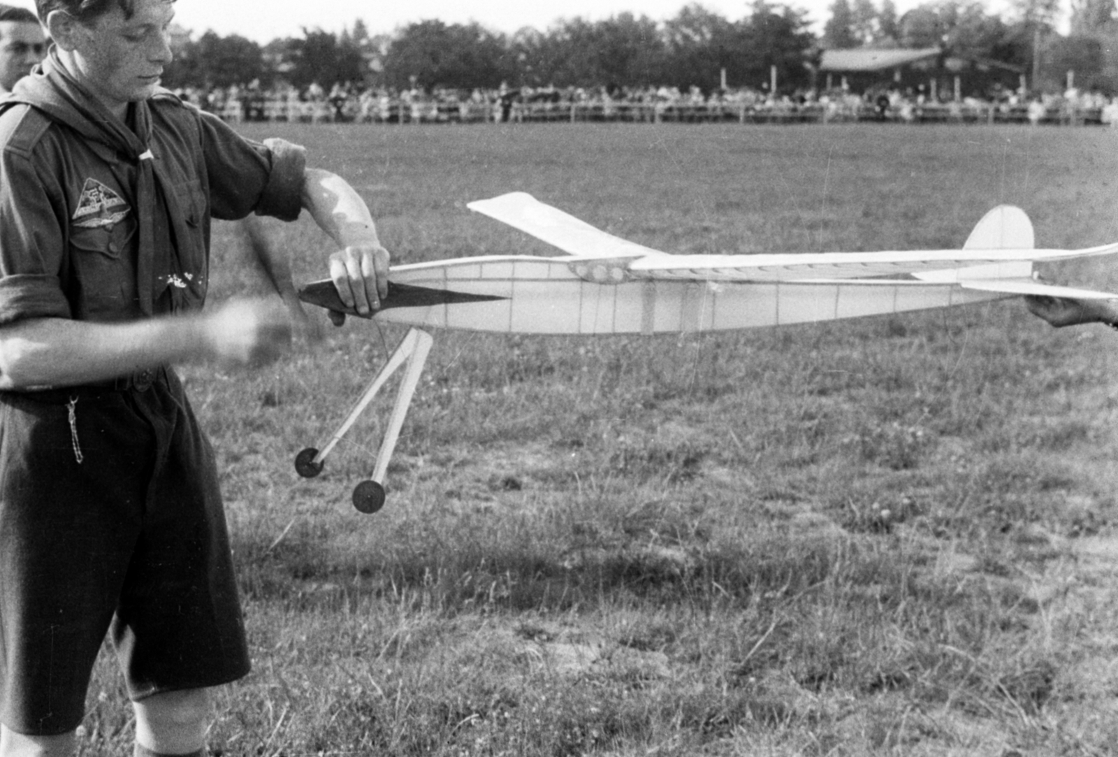 Hungary, Mátyásföld Airport, Budapest XVI., a felvétel a Magyar Légügyi Hivatal által rendezett repülőnapon, 1936. június 14-én készült., 1936, Bojár Sándor, Budapest, airplane, scouting, Fortepan #180560