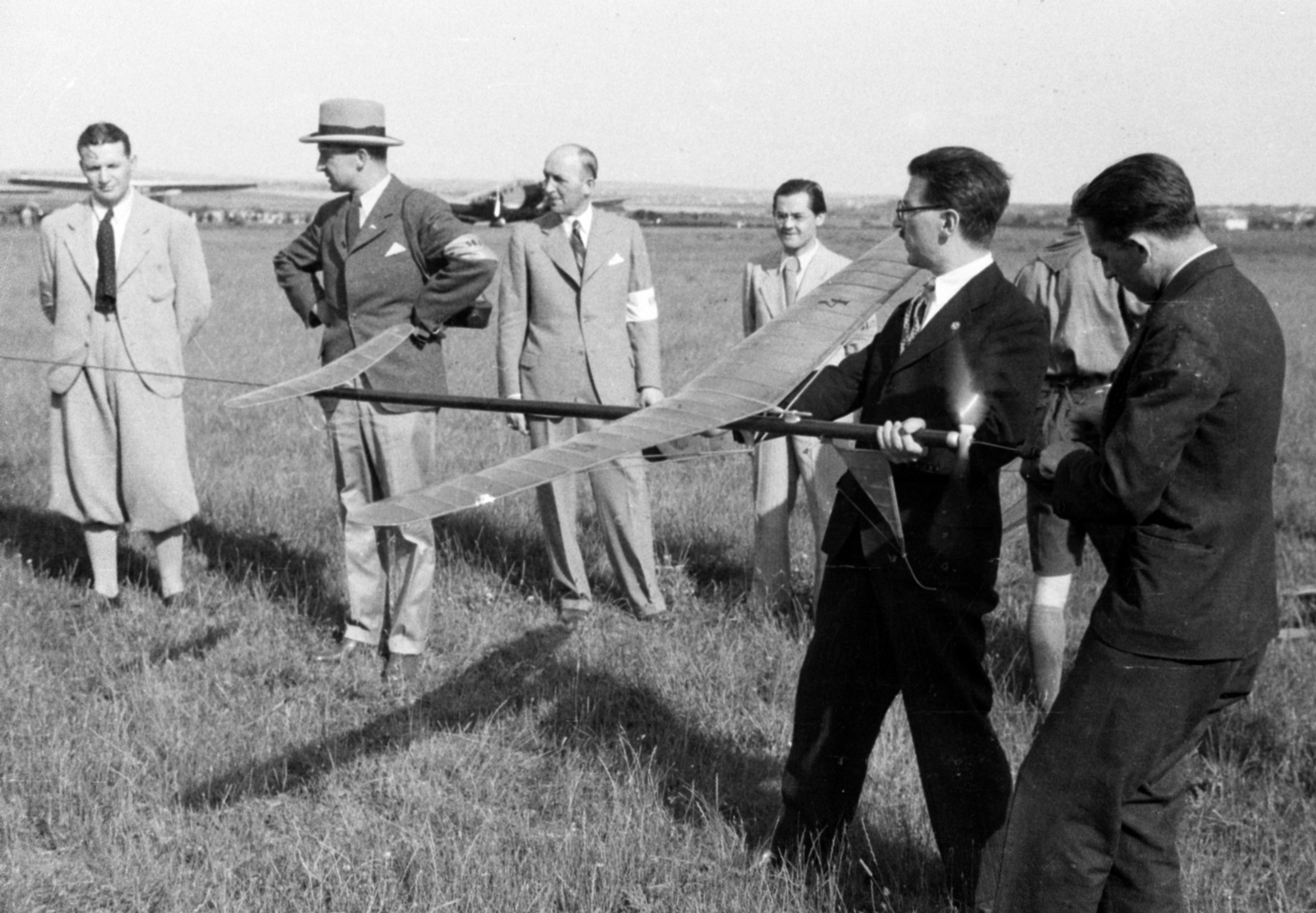 Hungary, Mátyásföld Airport, Budapest XVI., a felvétel a Magyar Légügyi Hivatal által rendezett repülőnapon, 1936. június 14-én készült., 1936, Bojár Sándor, Budapest, model plane, Fortepan #180562